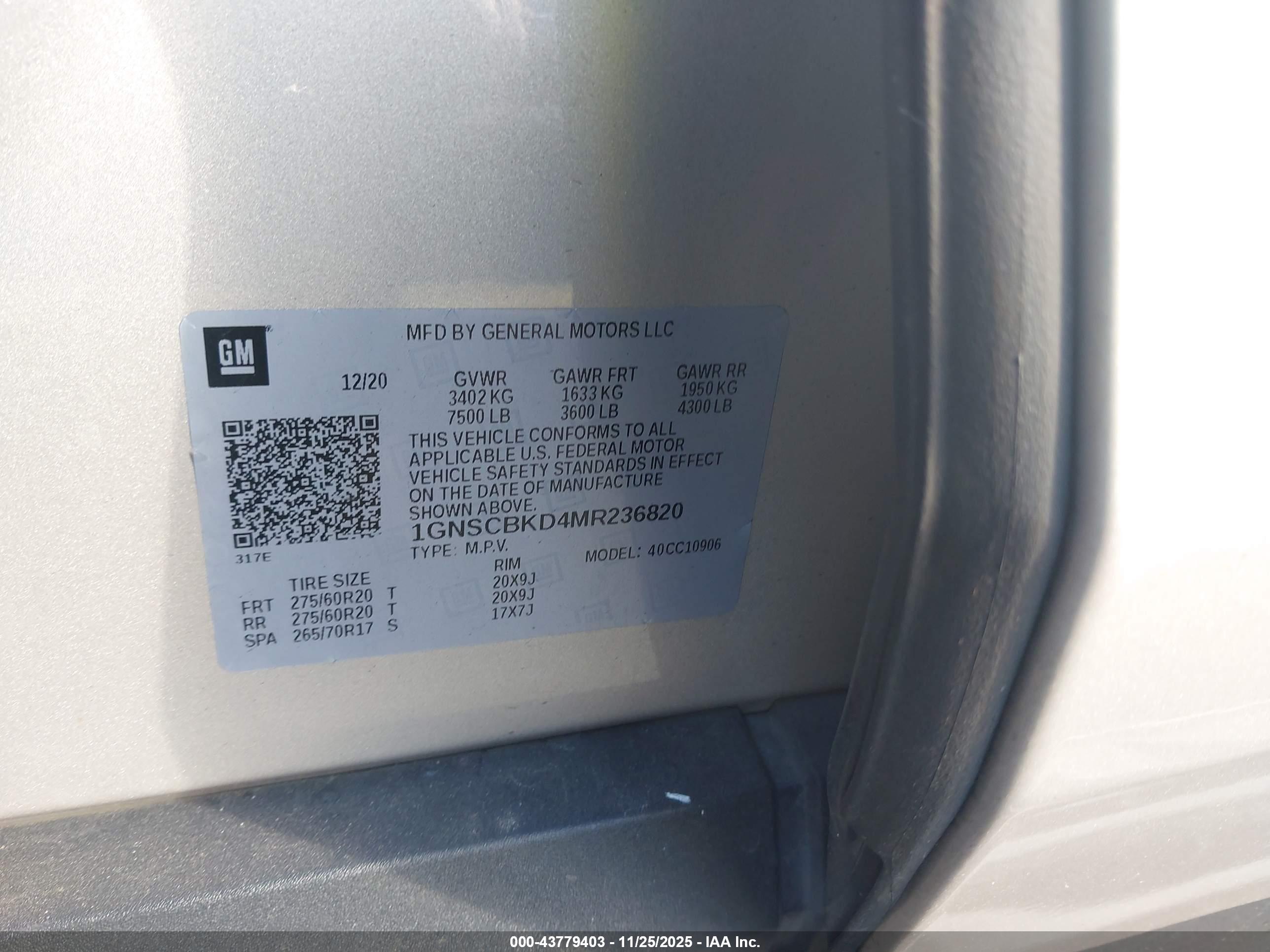 CHEVROLET SUBURBAN image 9