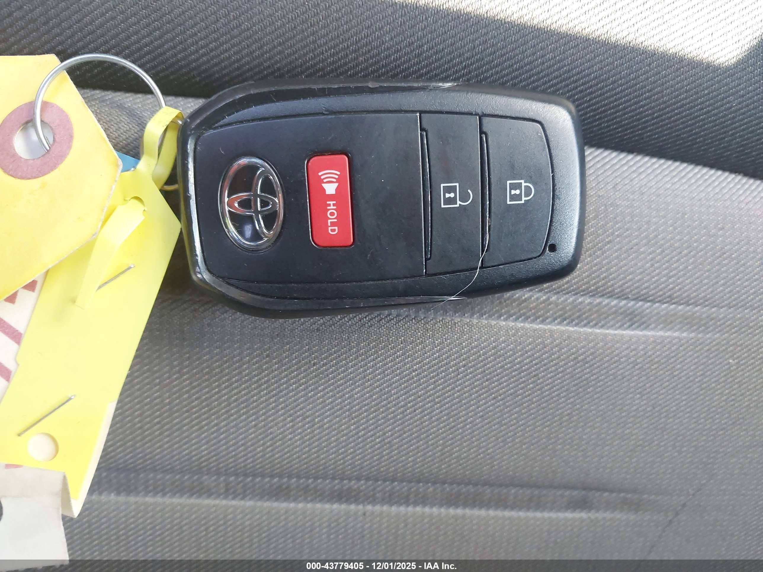 TOYOTA TACOMA image 11