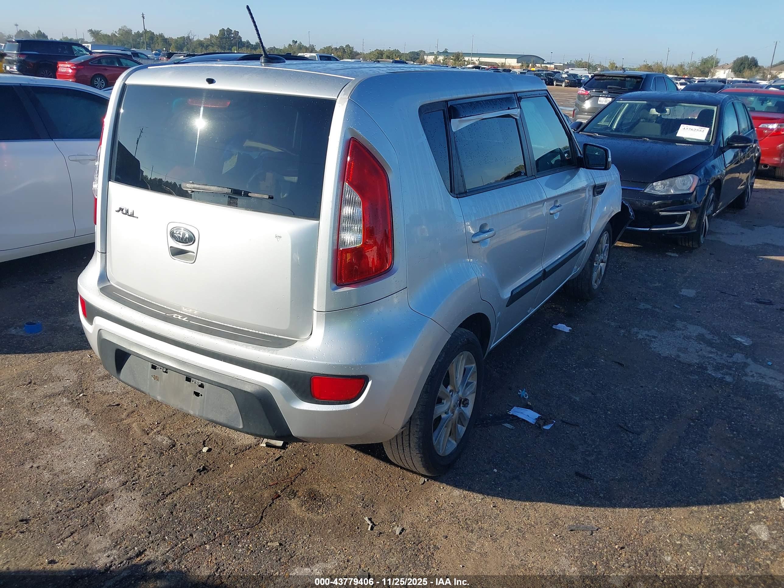 KIA SOUL image 4