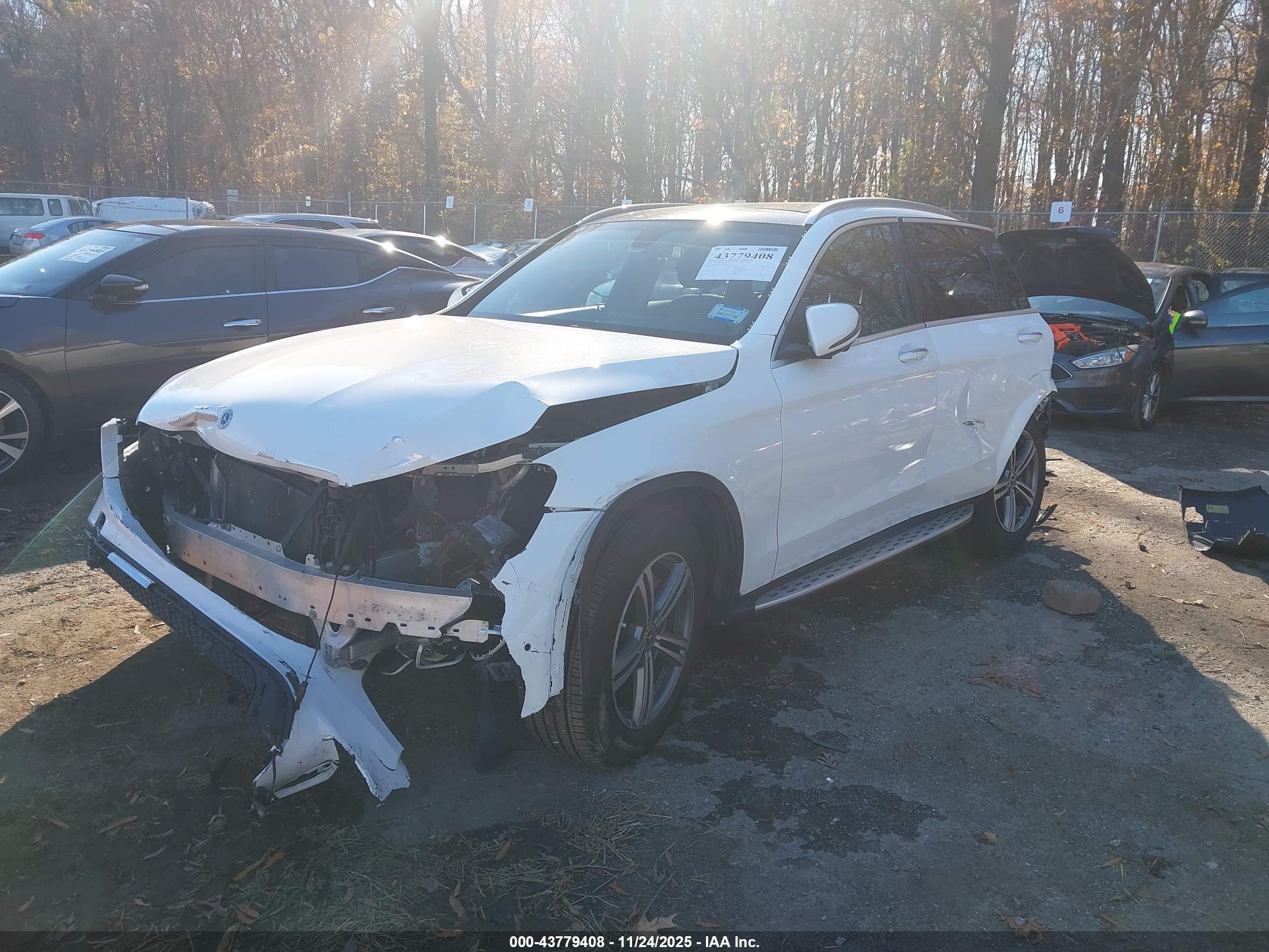 MERCEDES-BENZ GLC image 2