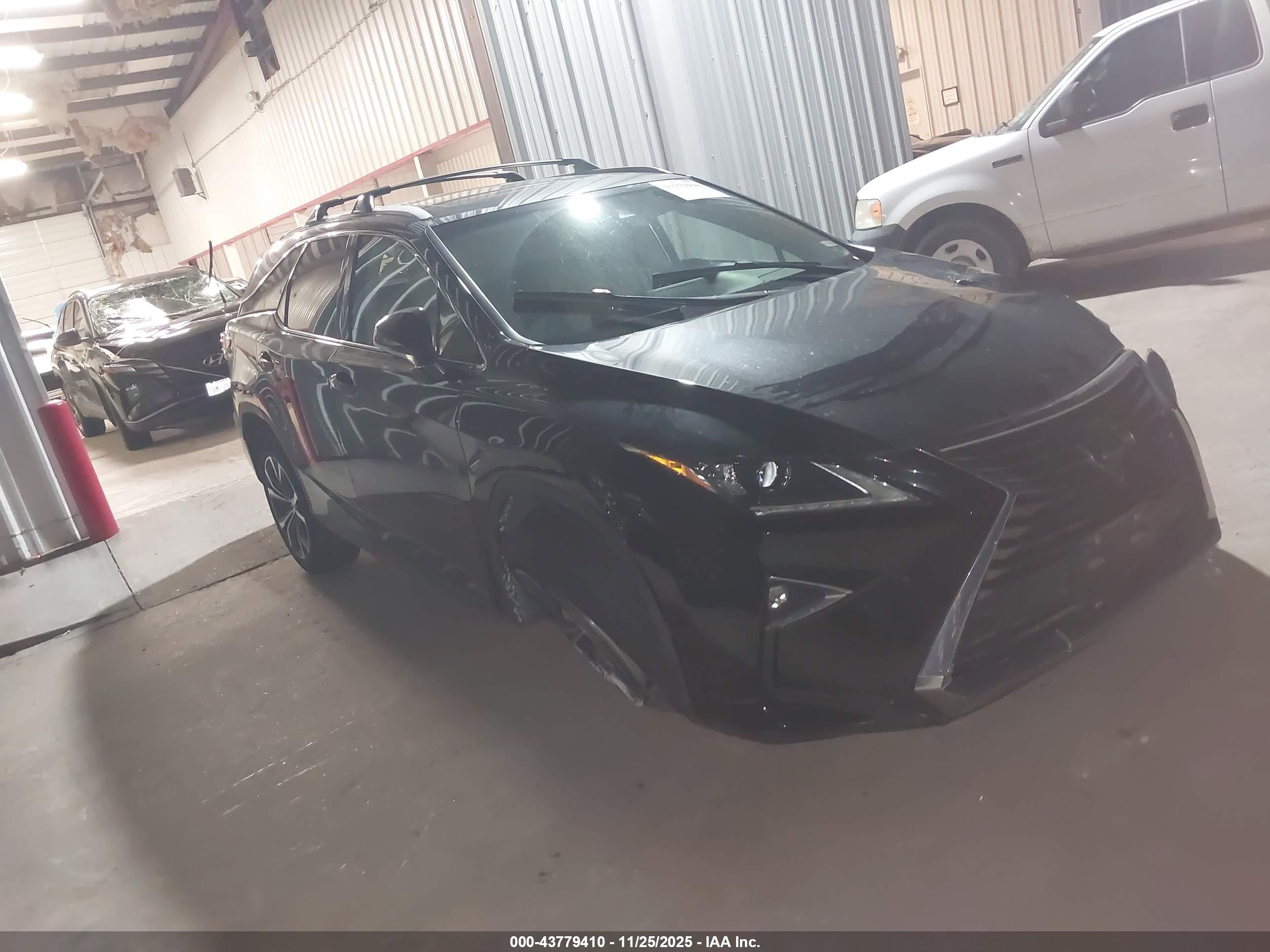 LEXUS RX image 6