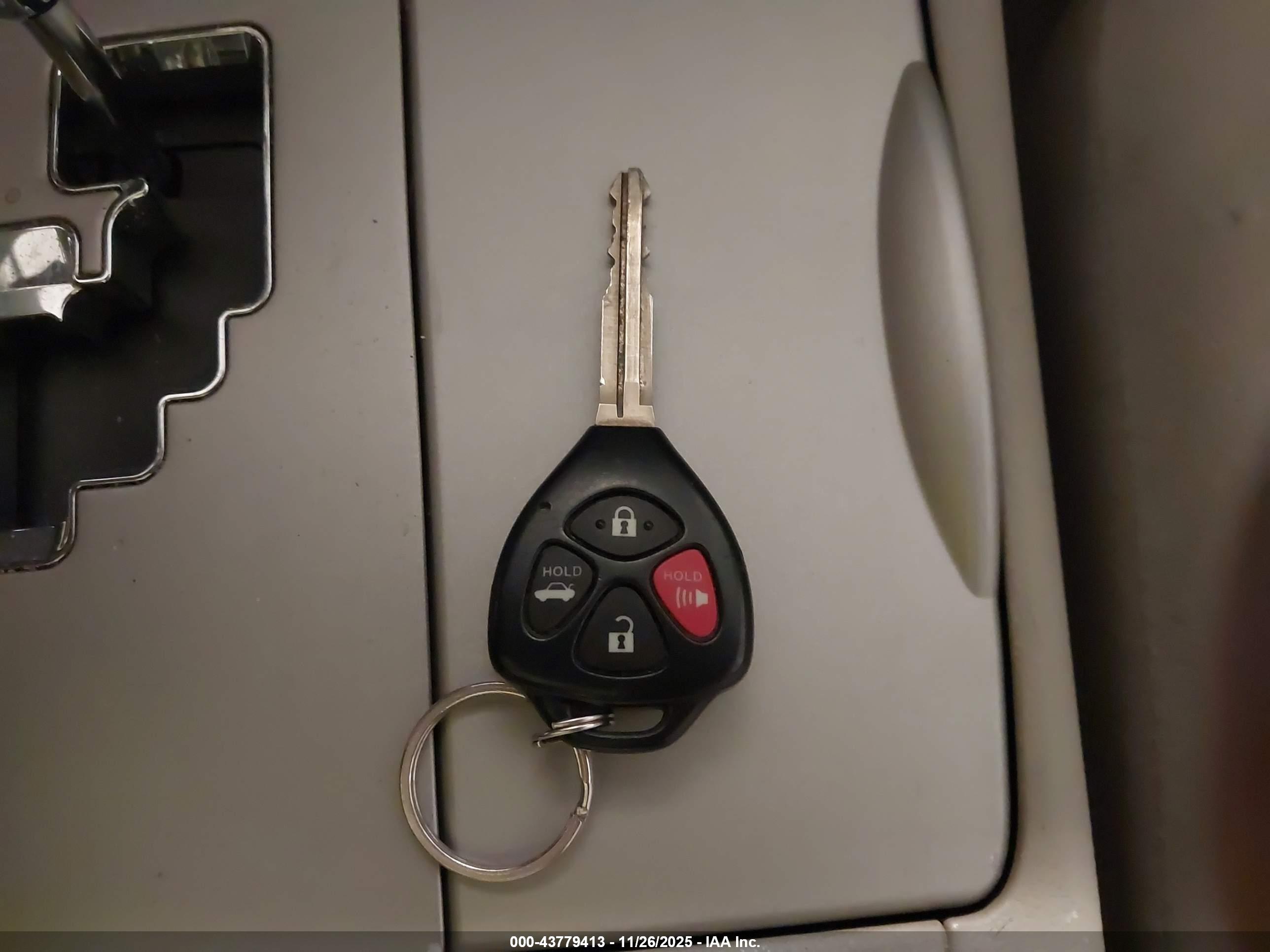 TOYOTA CAMRY image 11