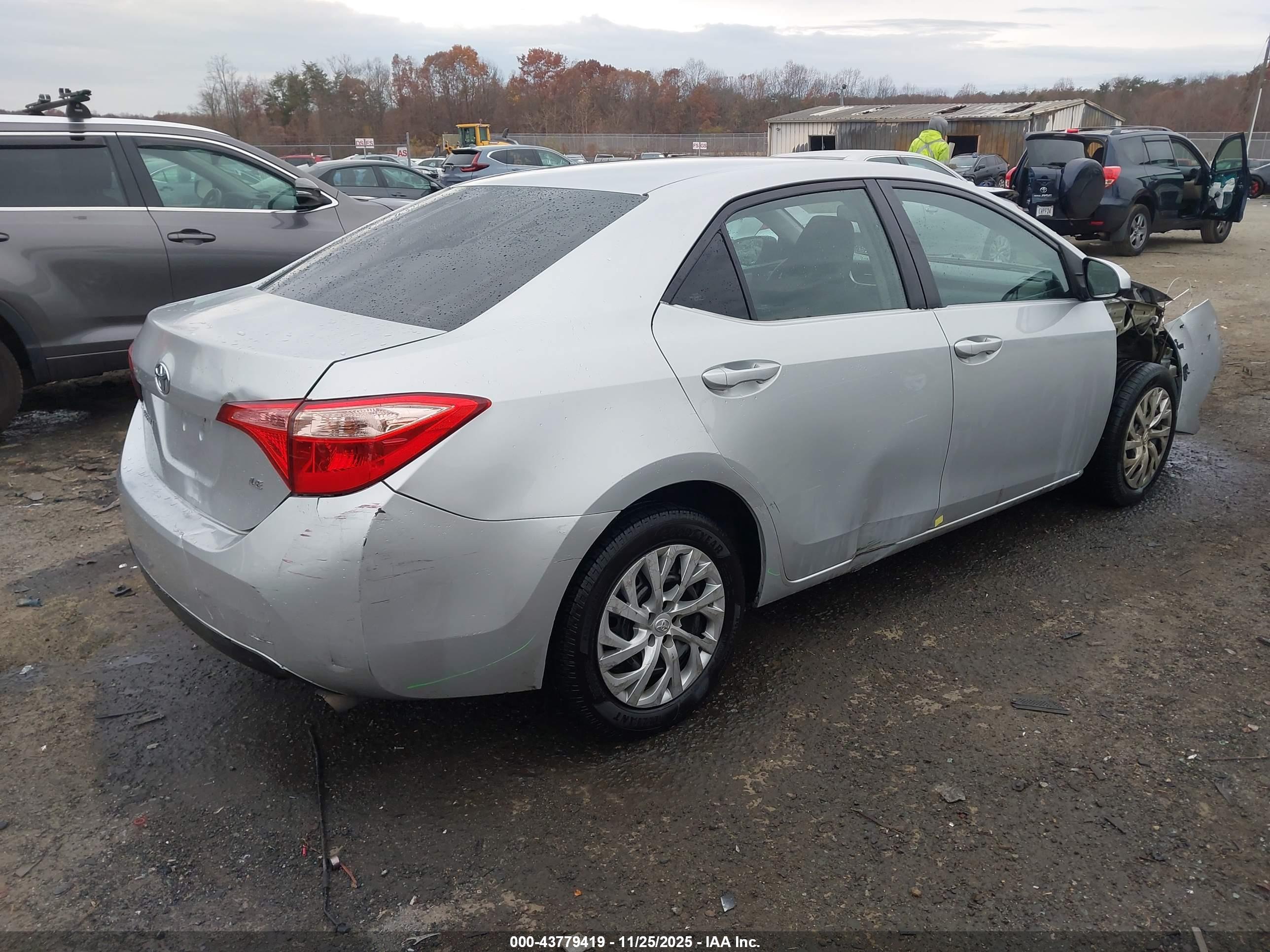 TOYOTA COROLLA image 4
