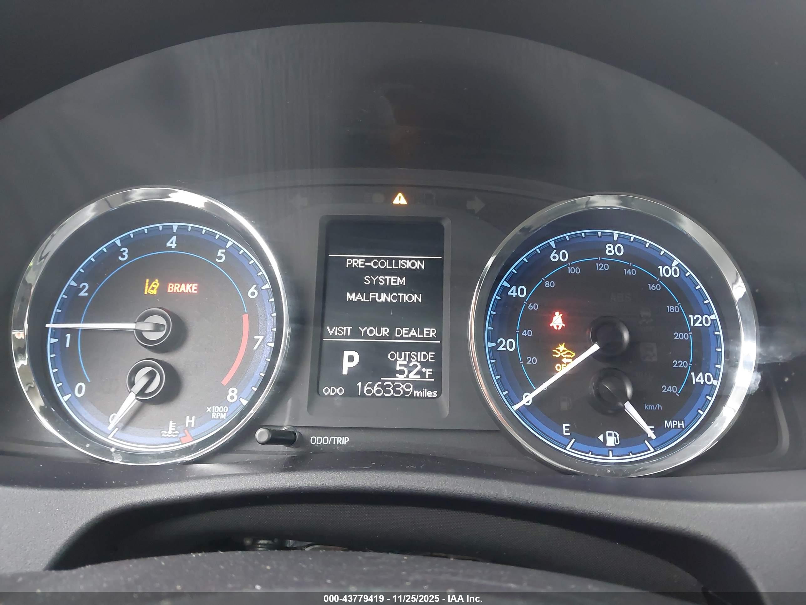 TOYOTA COROLLA image 7