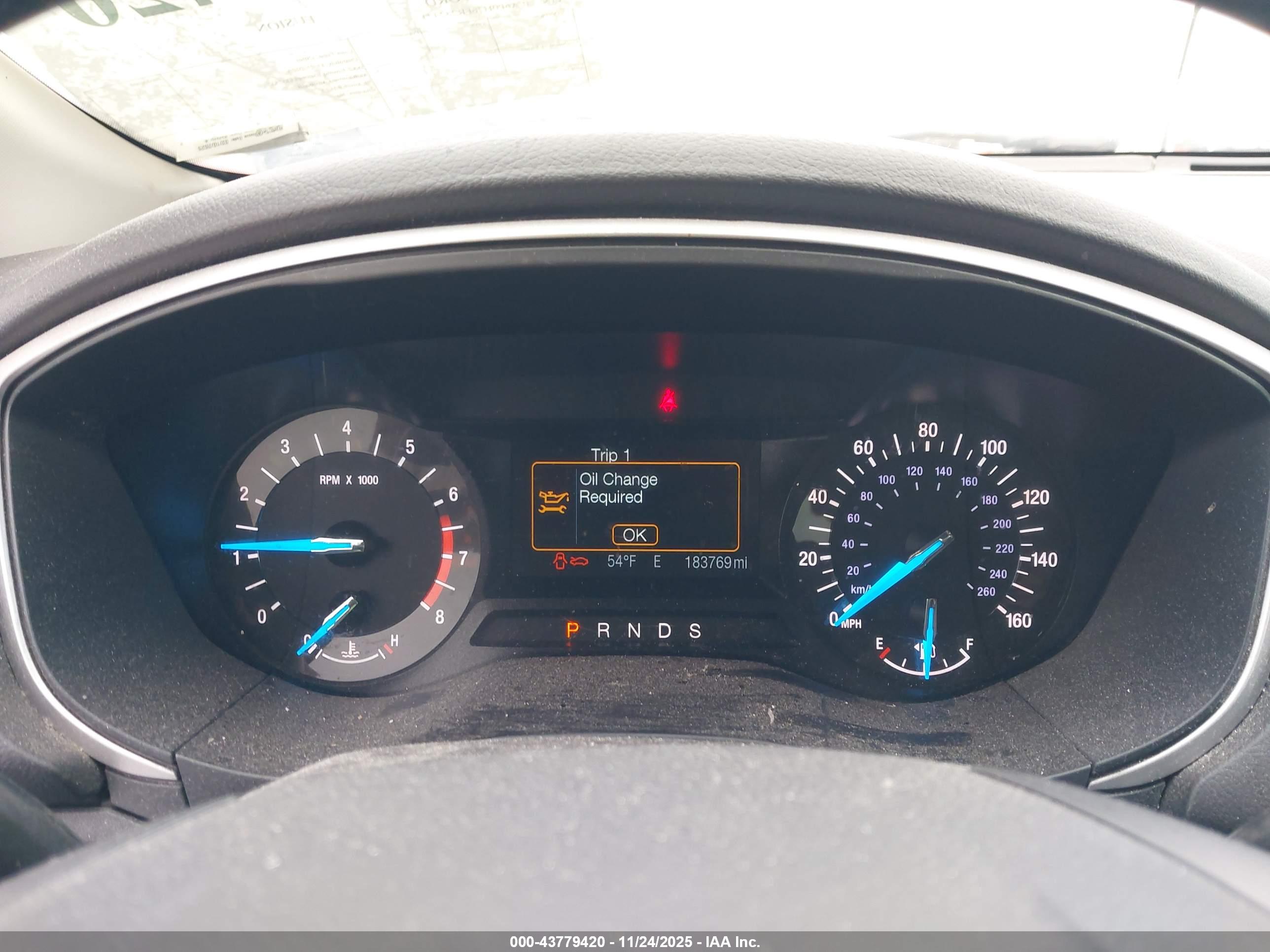 FORD FUSION image 7