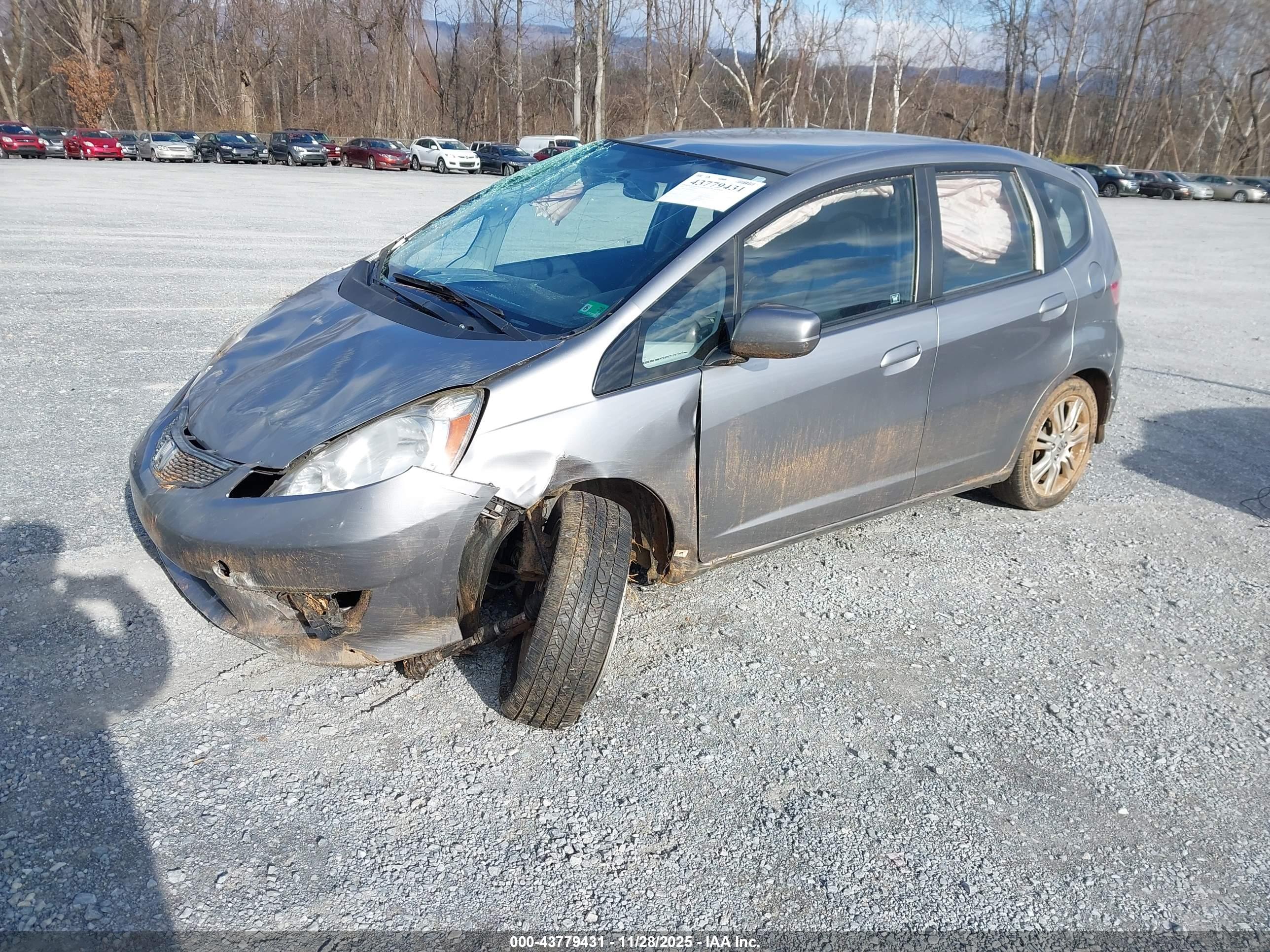 HONDA FIT image 2