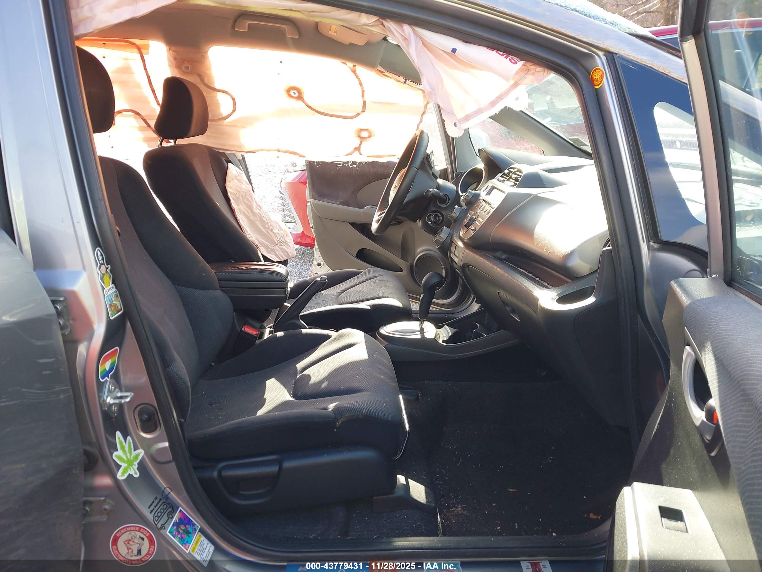 HONDA FIT image 5