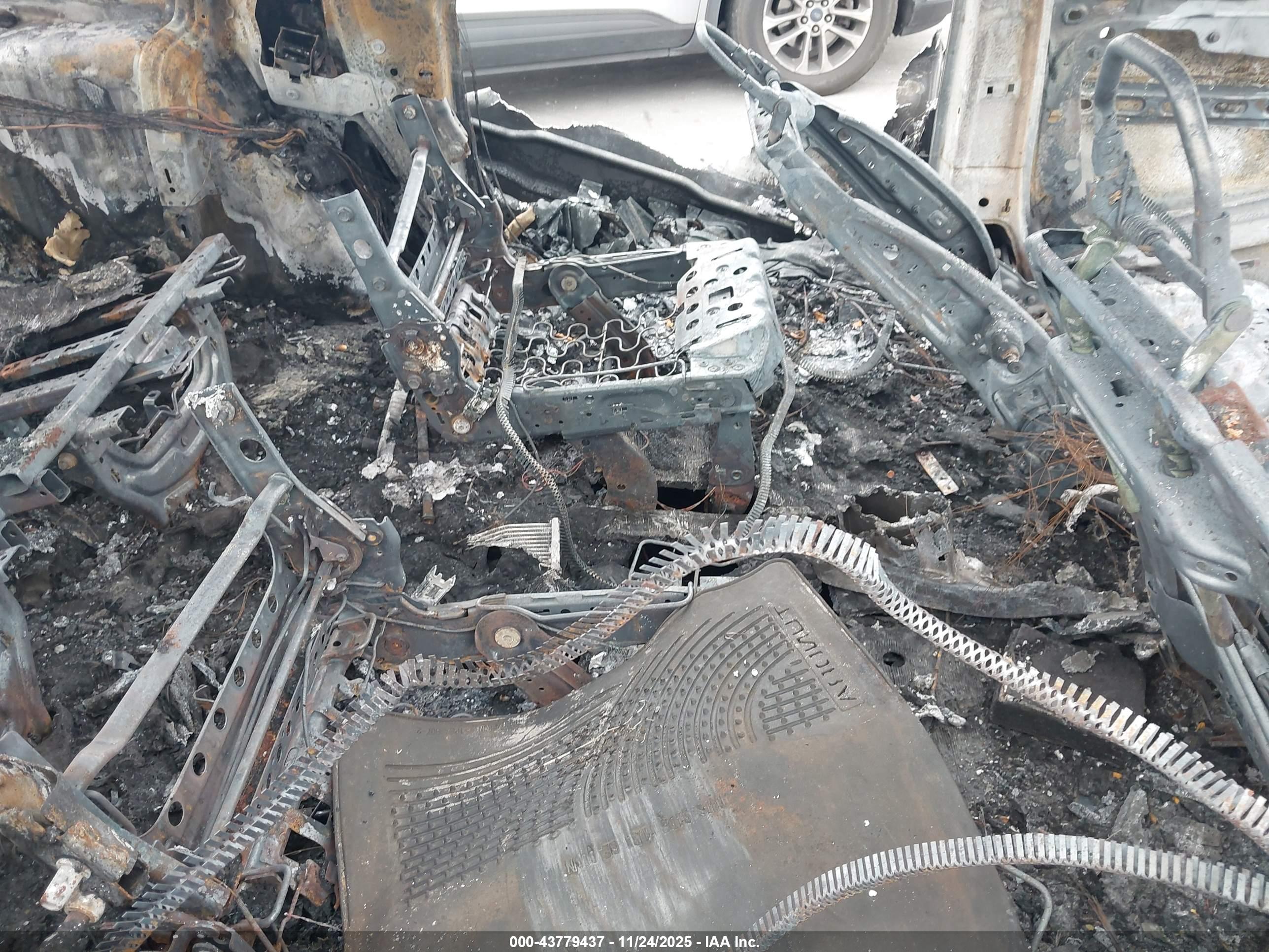 CHRYSLER PACIFICA image 8