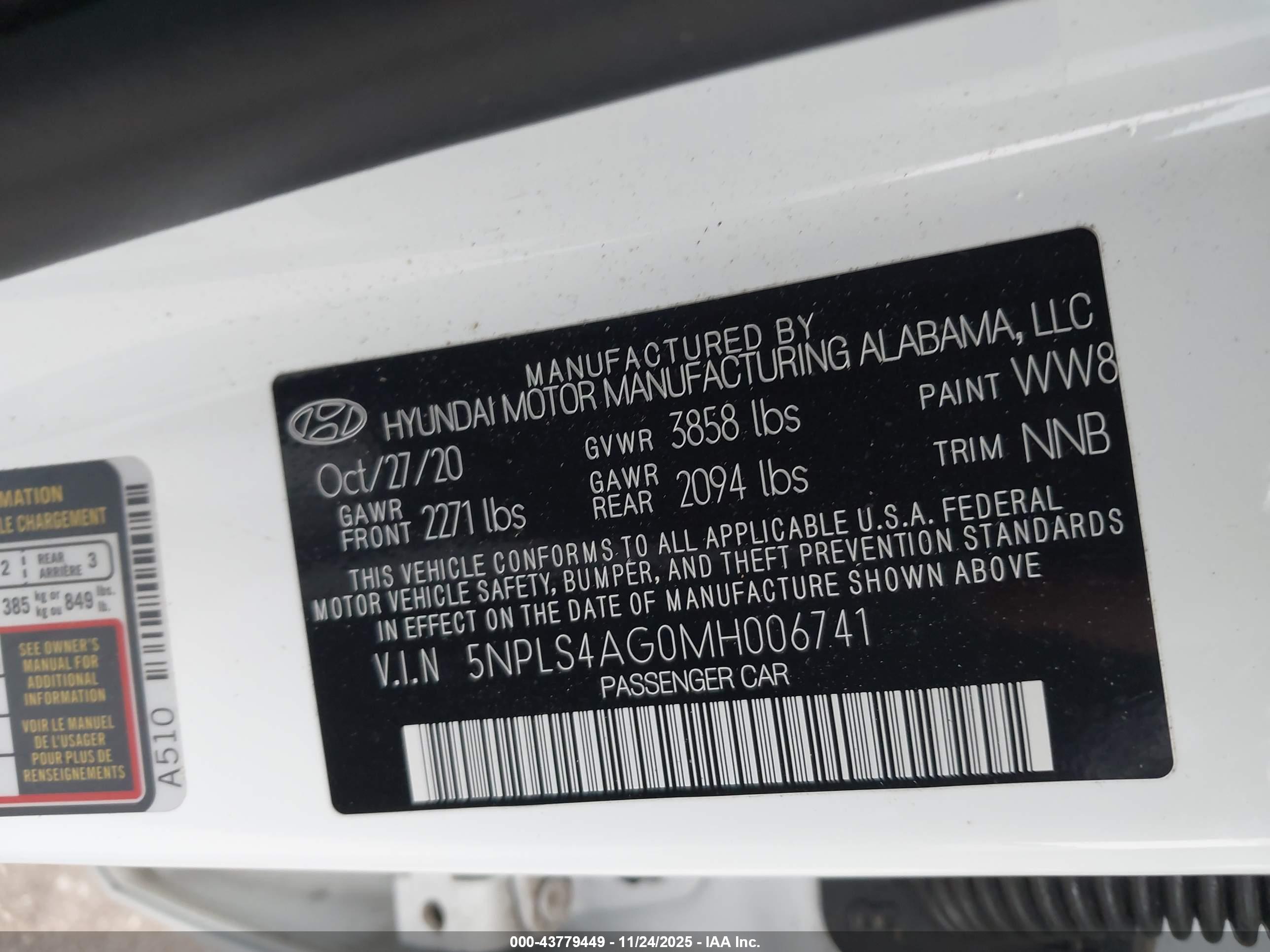HYUNDAI ELANTRA image 9