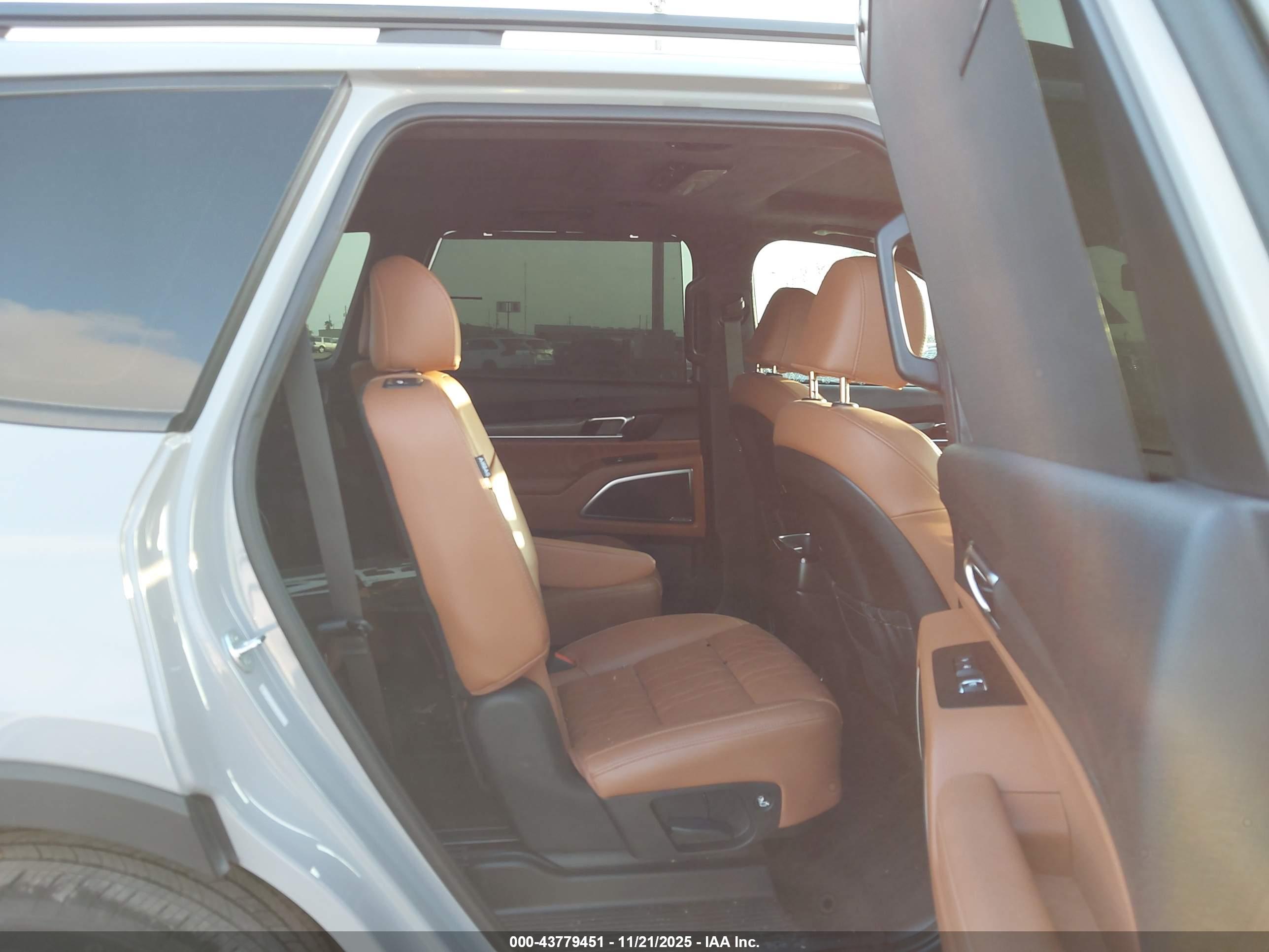 KIA TELLURIDE image 8