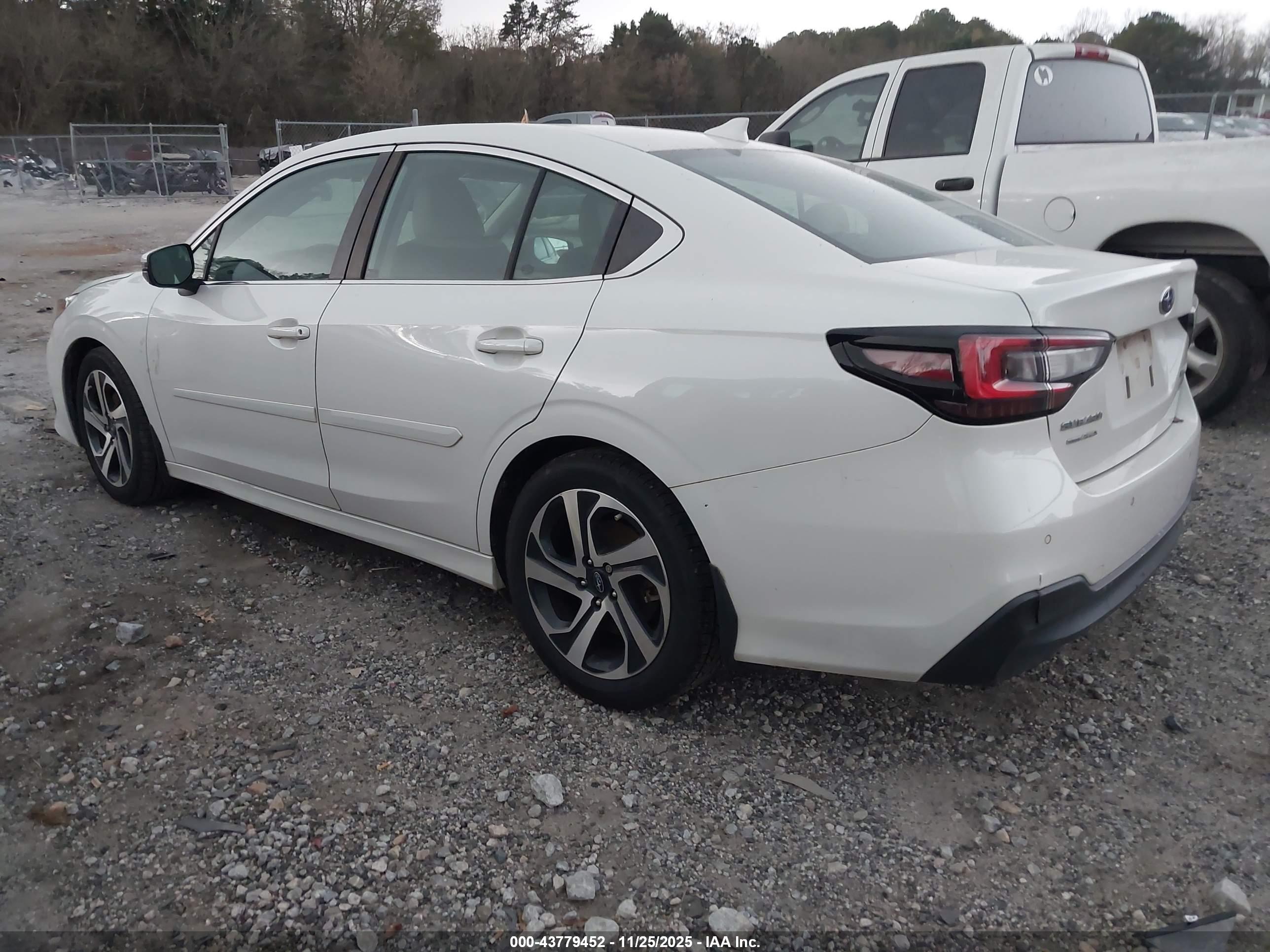 SUBARU LEGACY image 3