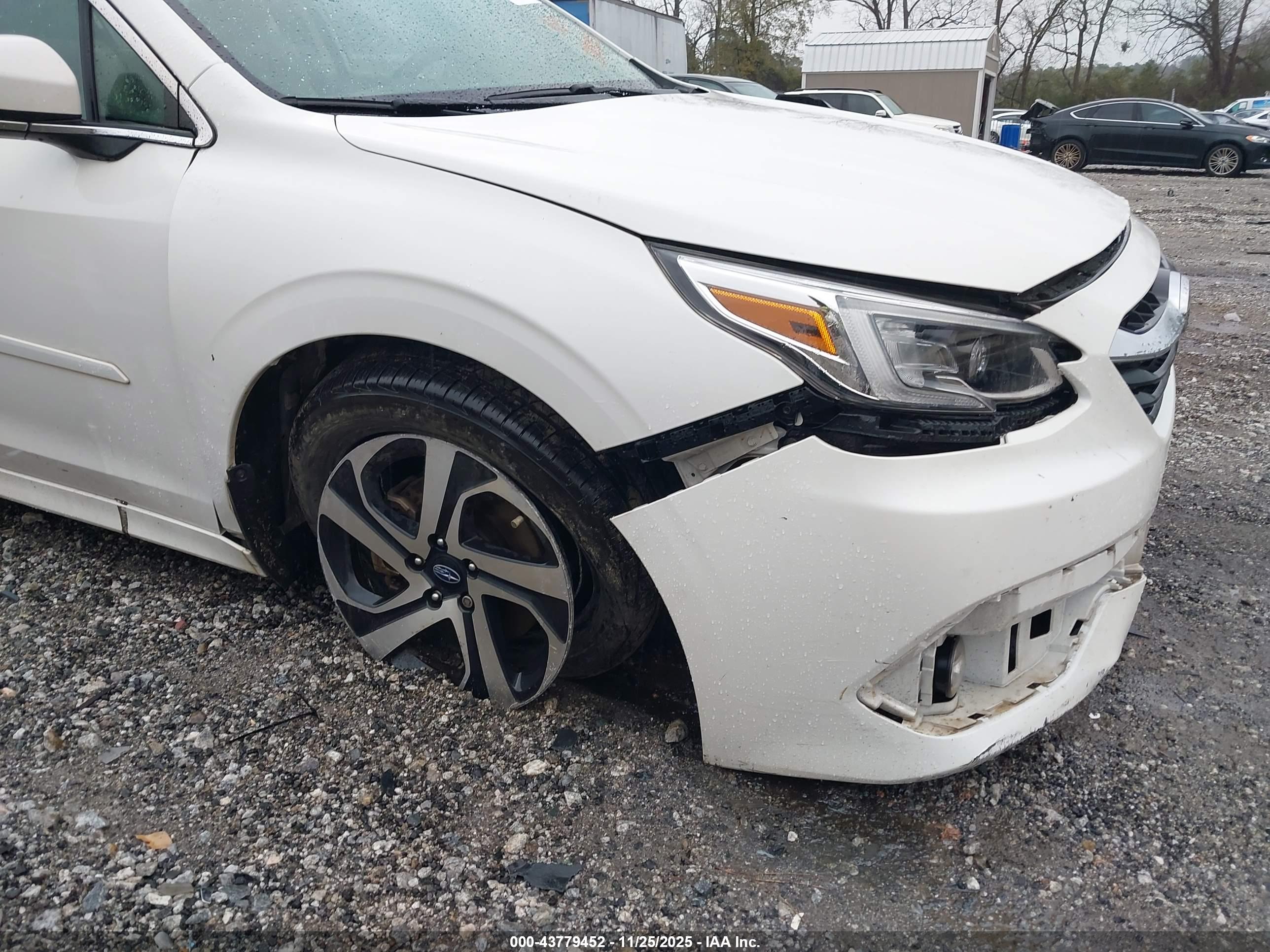 SUBARU LEGACY image 6