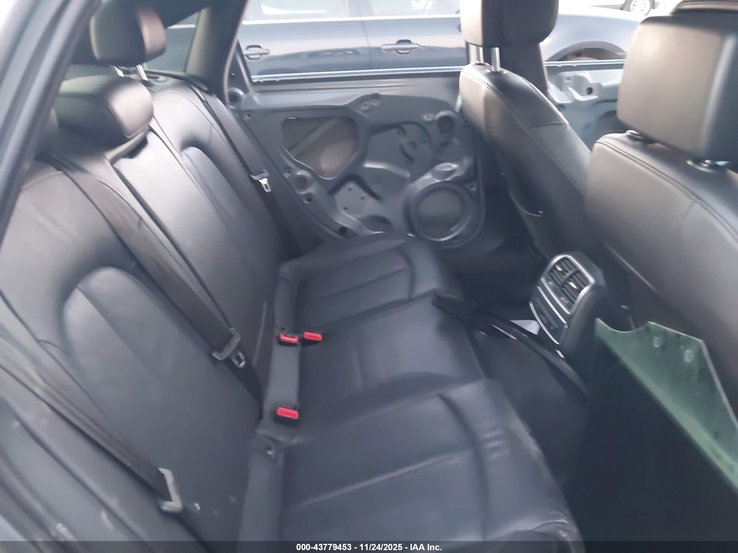 AUDI A6 image 8