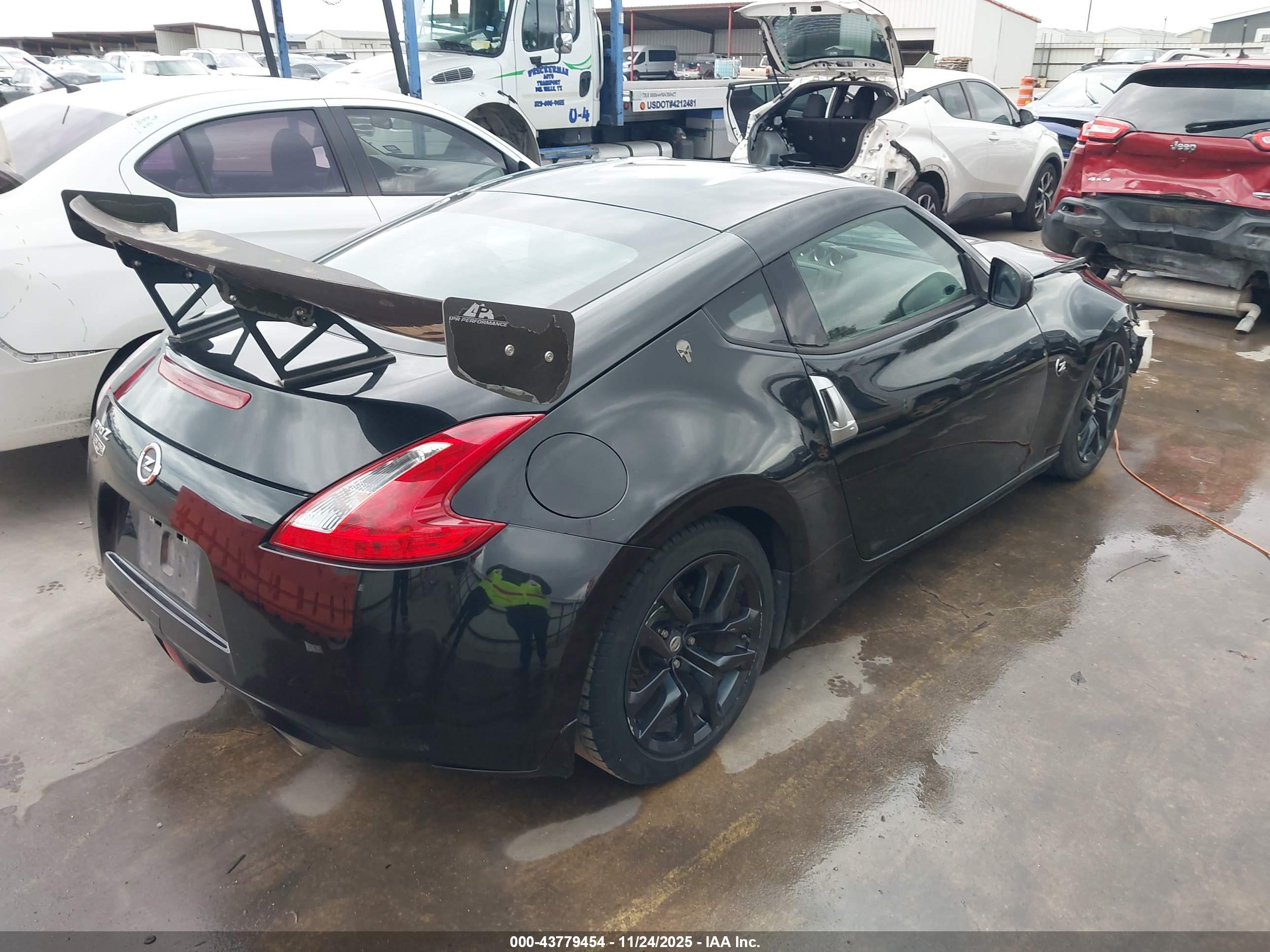 NISSAN 370Z image 4