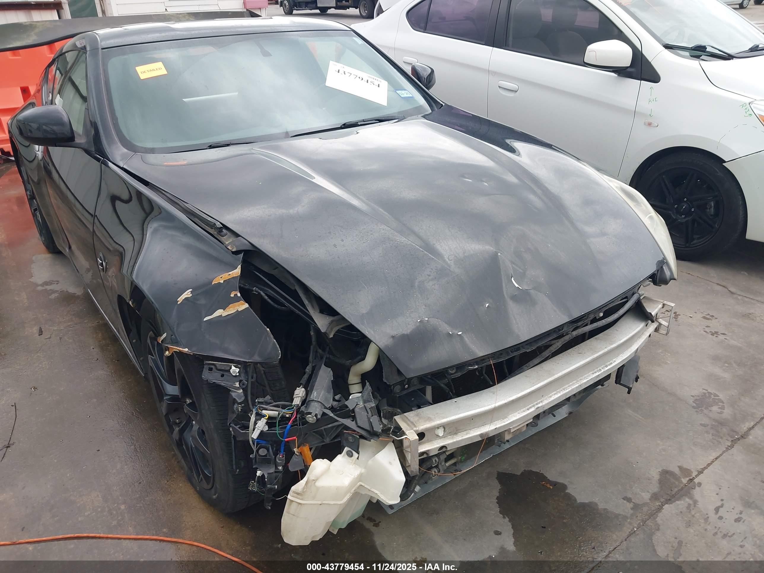 NISSAN 370Z image 6