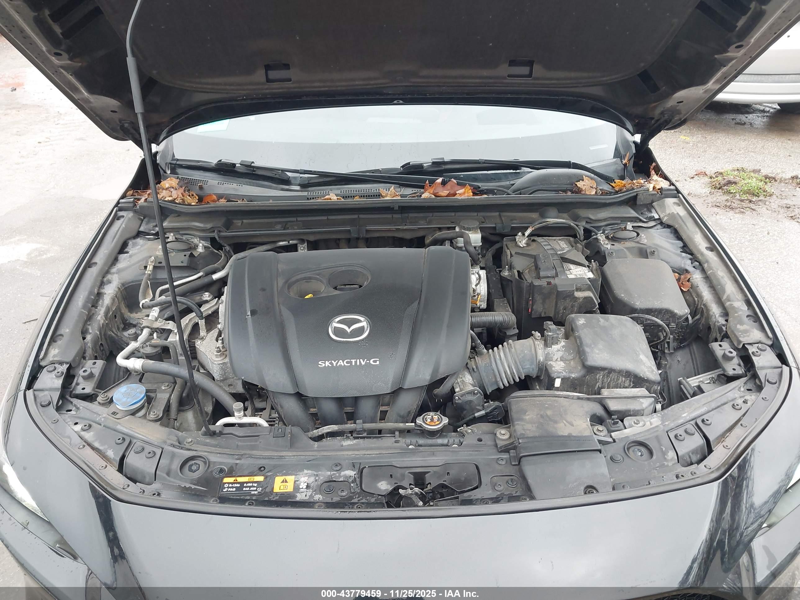 MAZDA MAZDA3 image 10