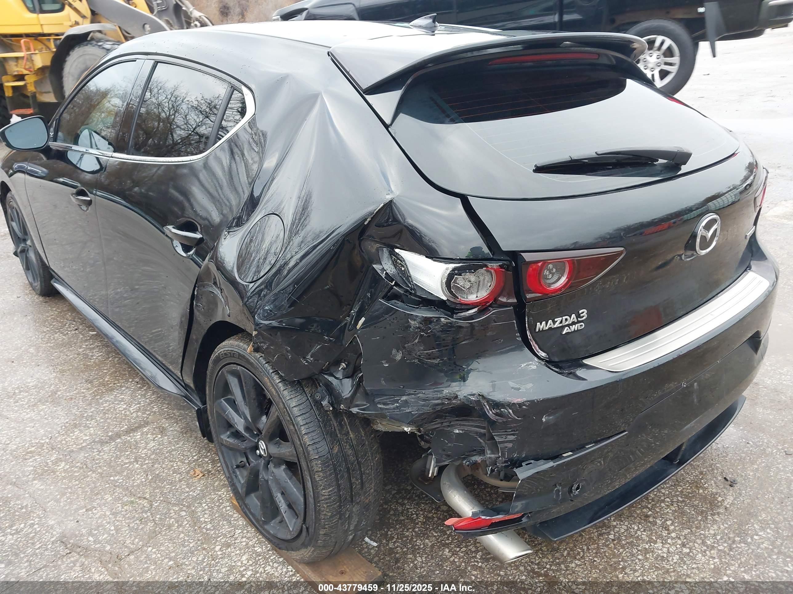 MAZDA MAZDA3 image 6