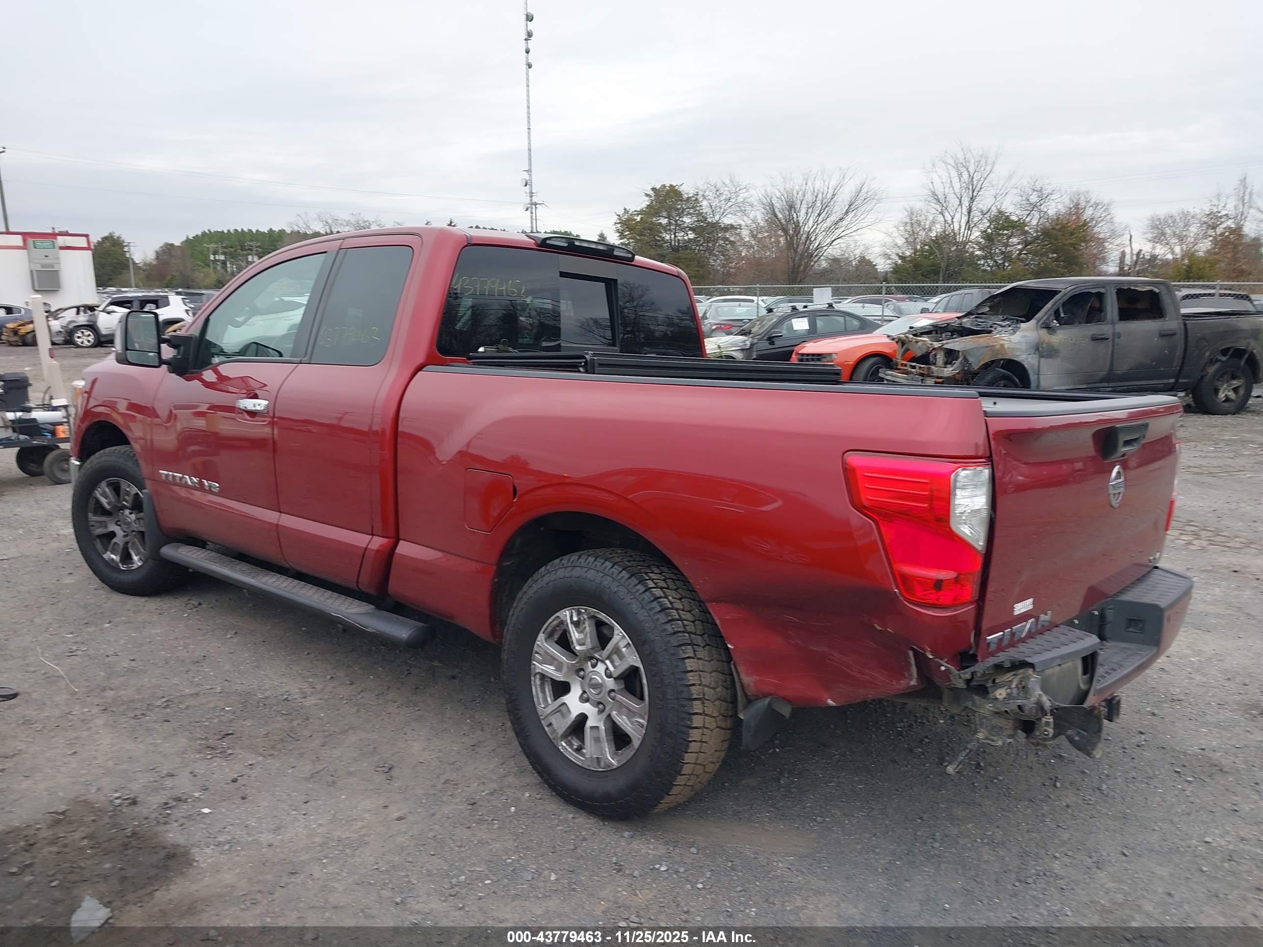 NISSAN TITAN image 3
