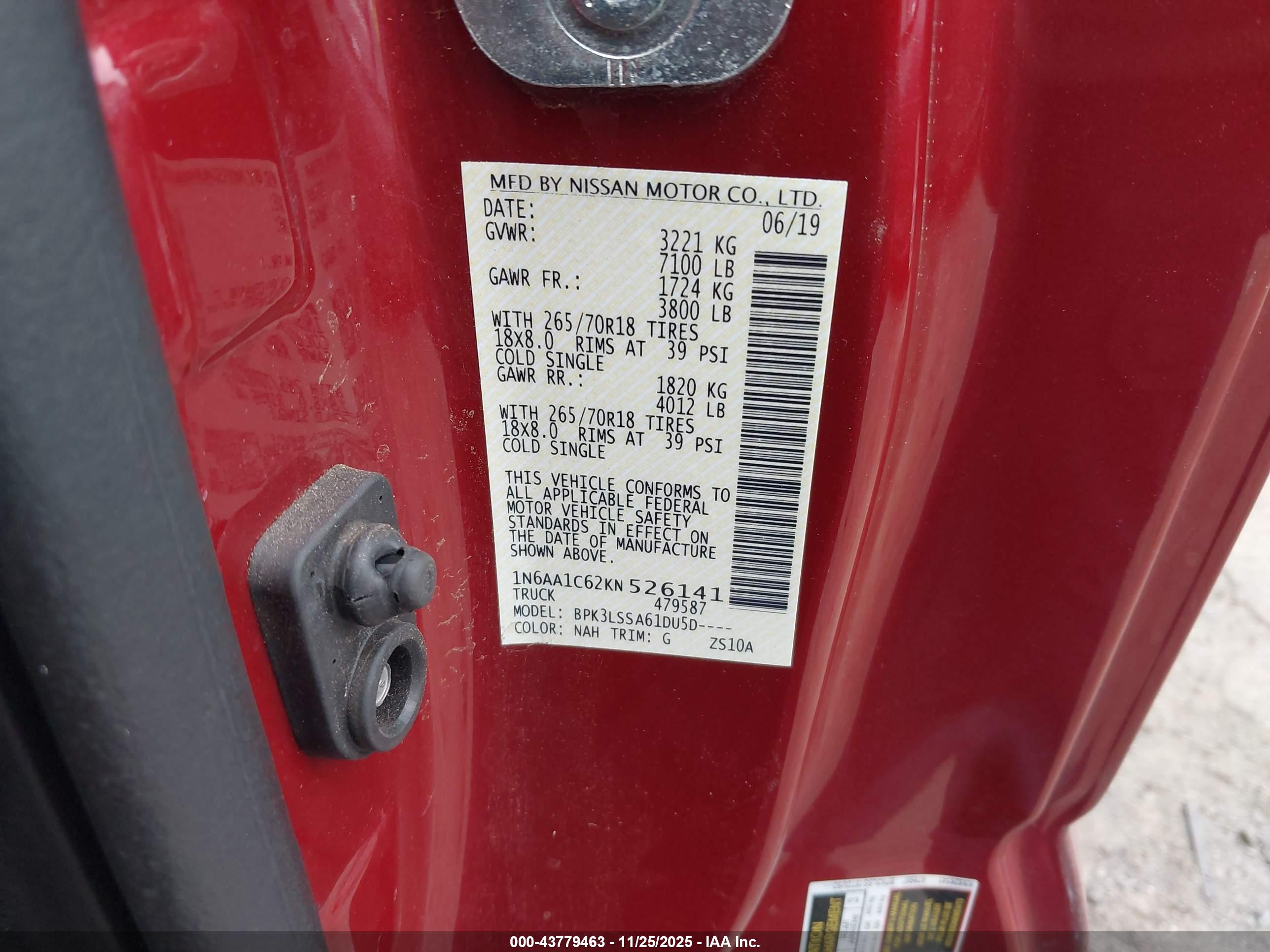 NISSAN TITAN image 9