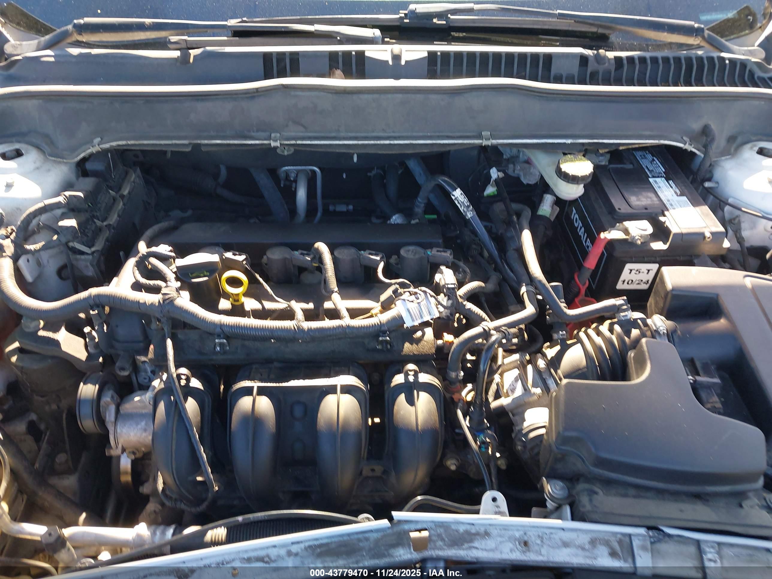 FORD FUSION image 10