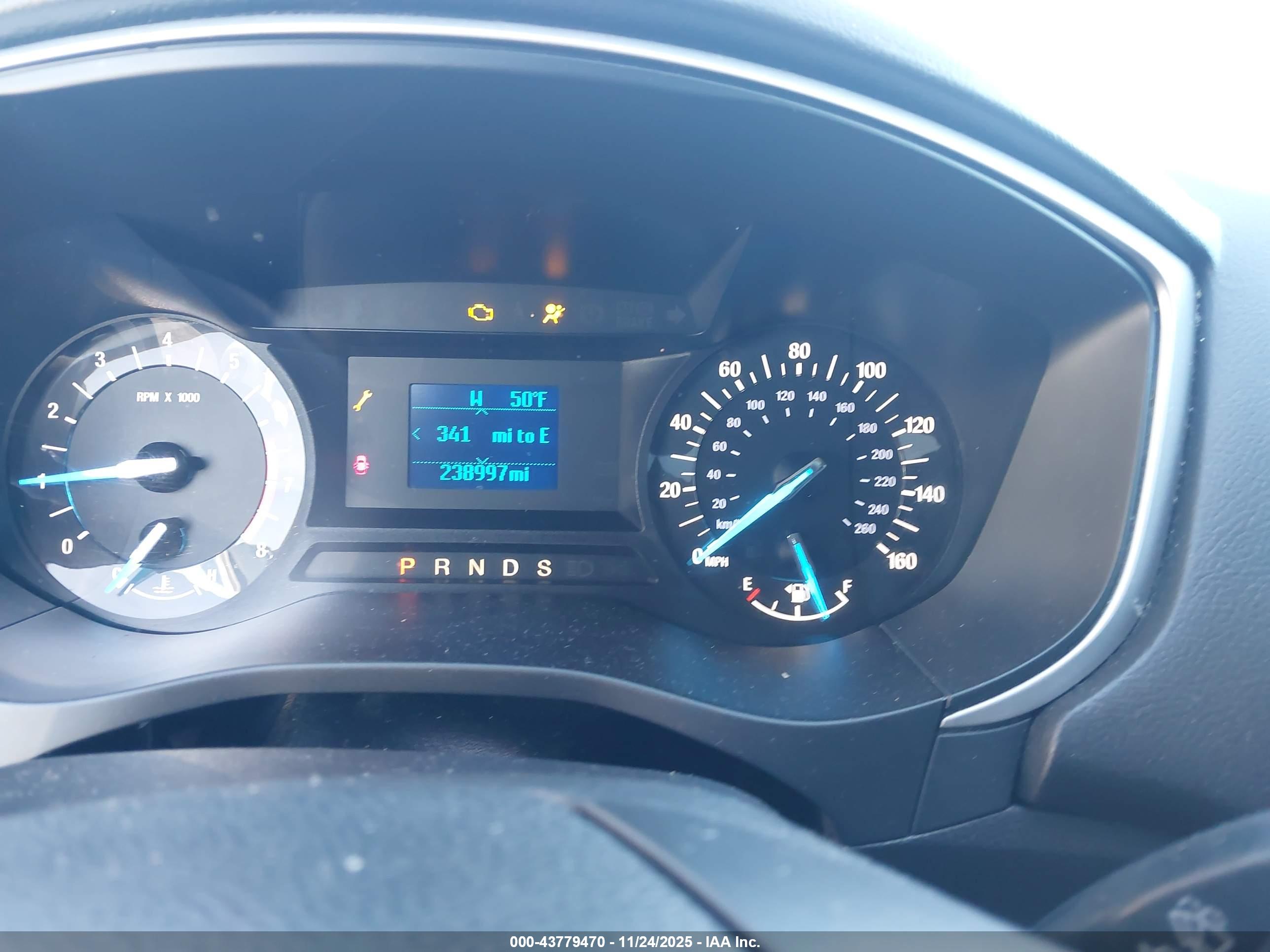 FORD FUSION image 7