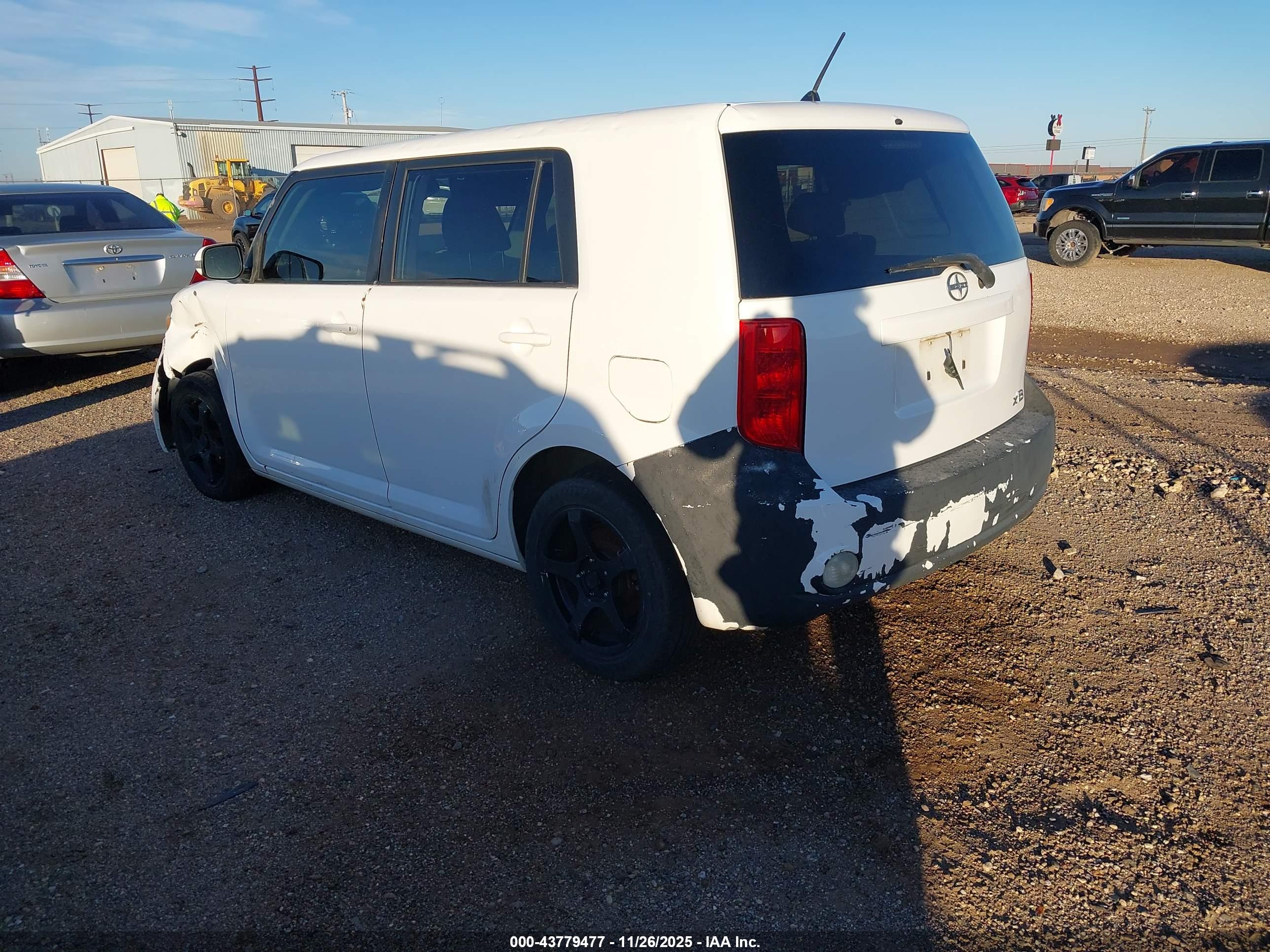 SCION XB image 3