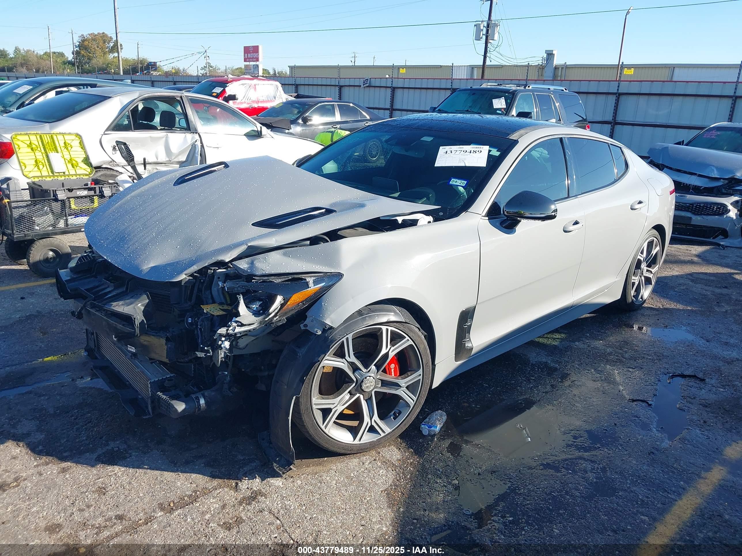 KIA STINGER image 6