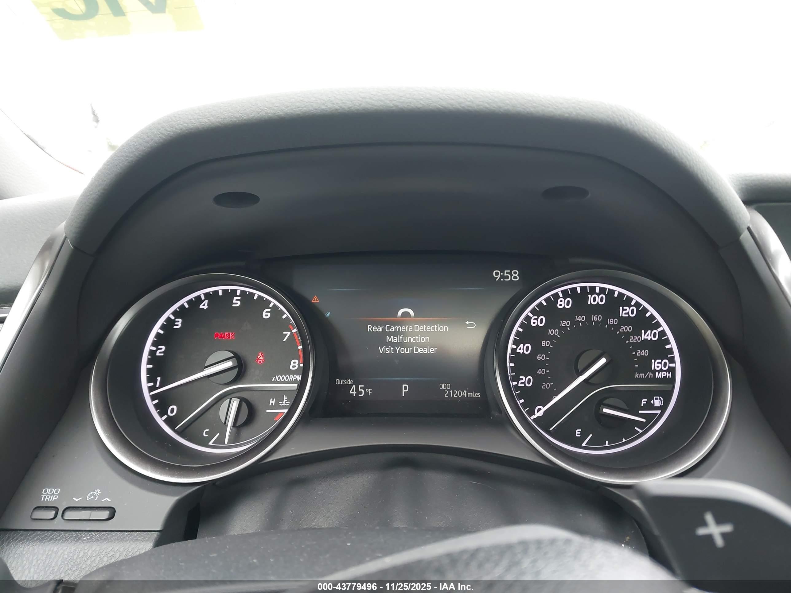 TOYOTA CAMRY image 7
