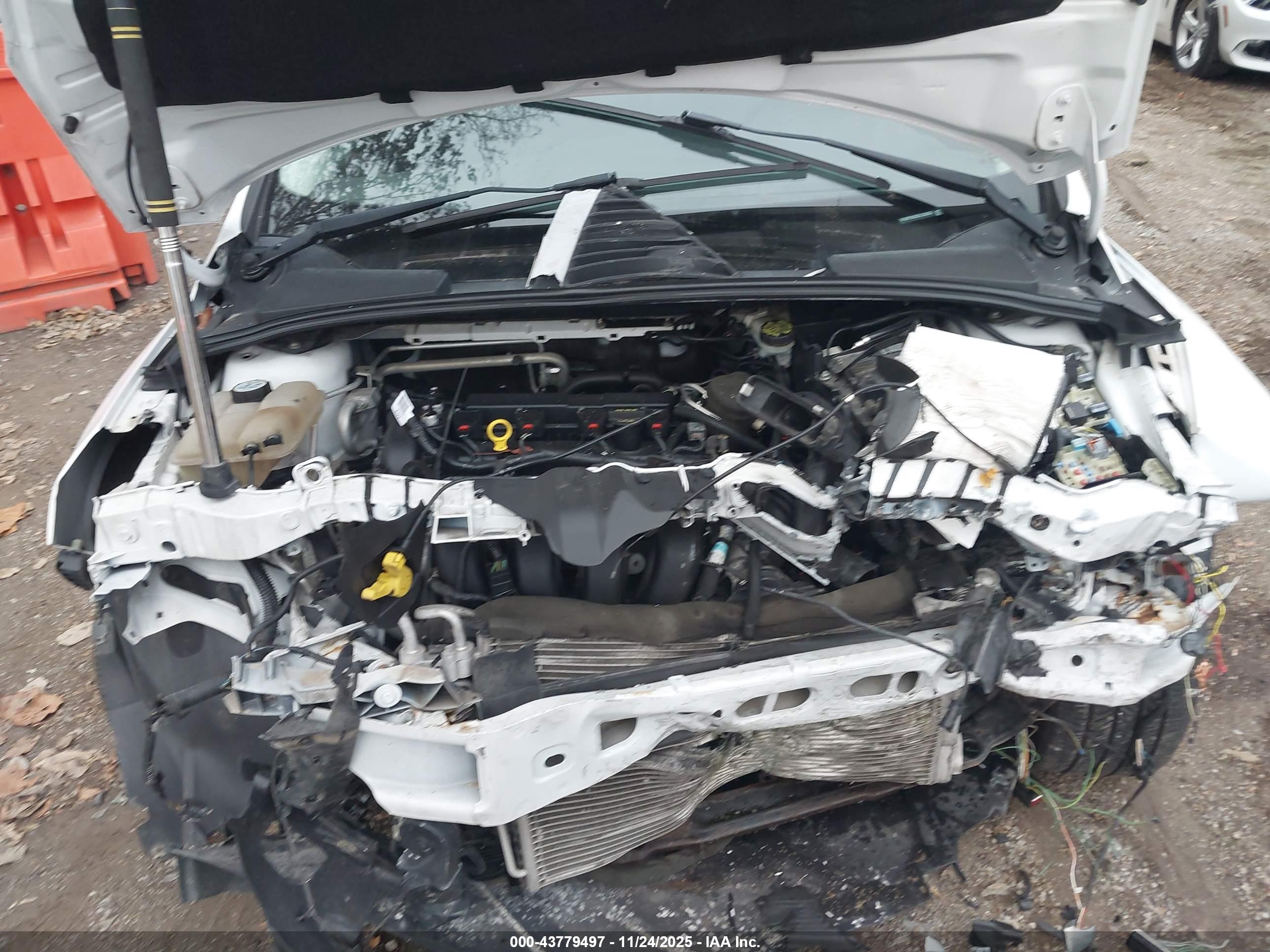FORD FOCUS image 10