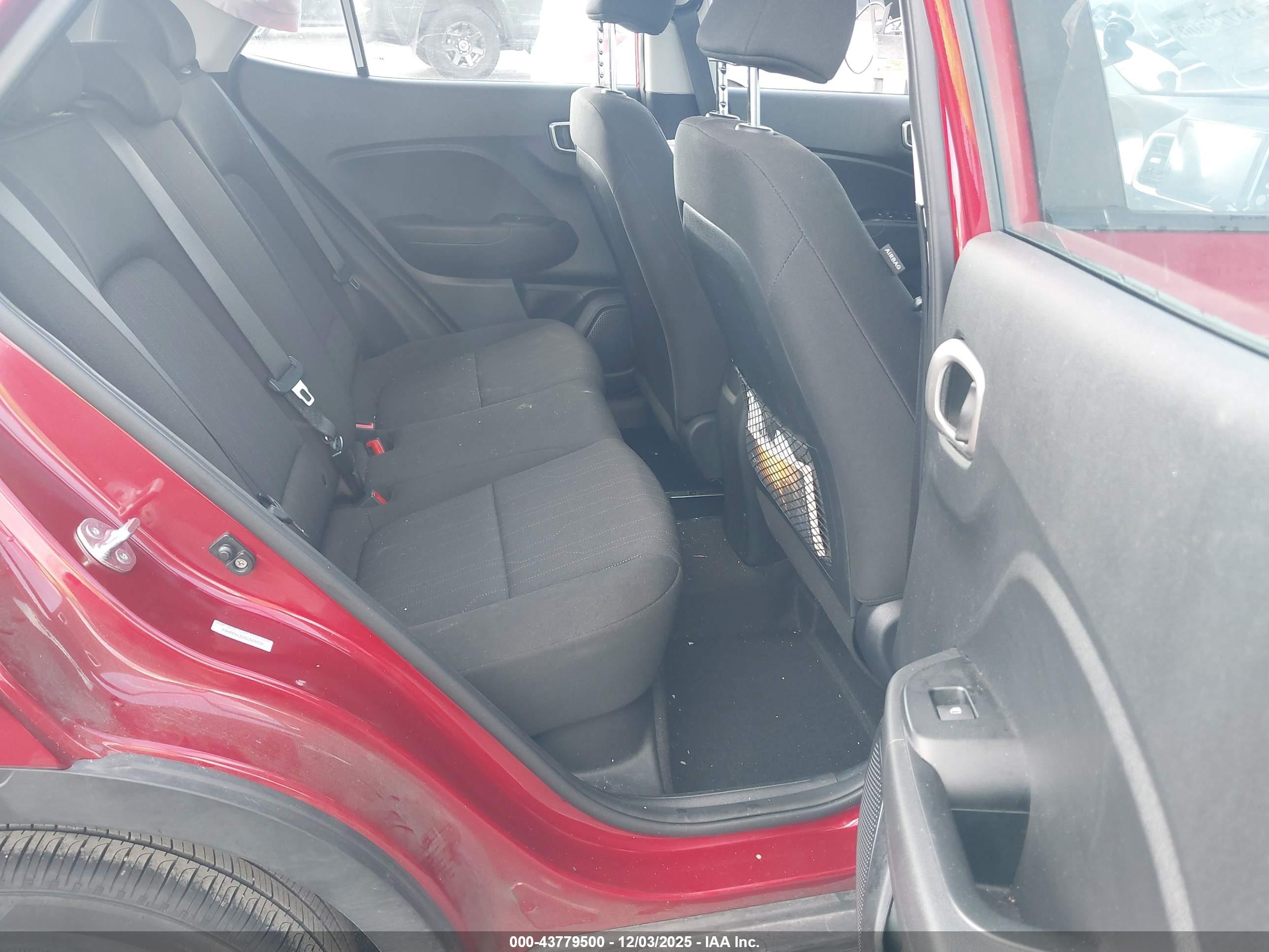 HYUNDAI VENUE image 8