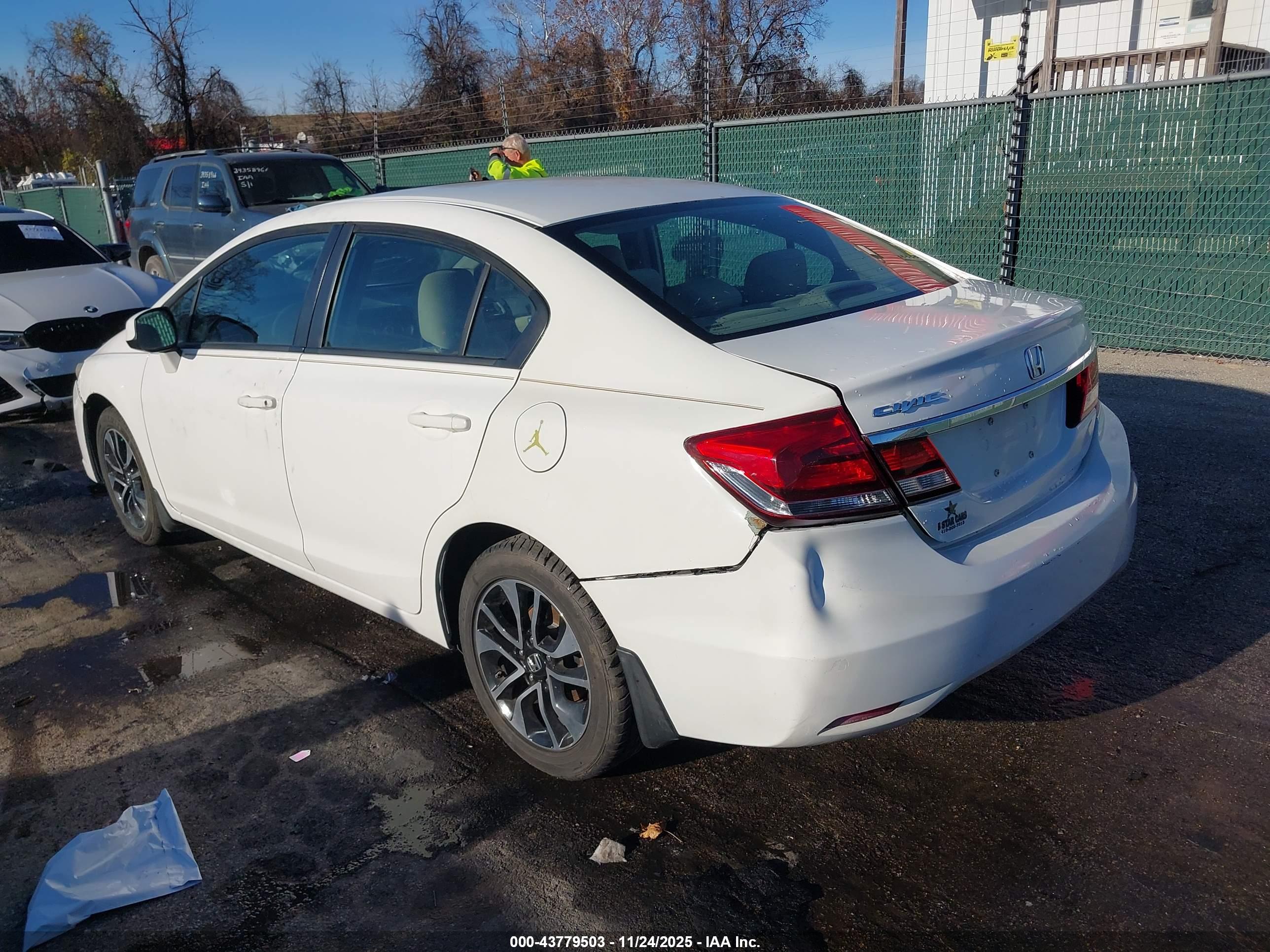 HONDA CIVIC image 3
