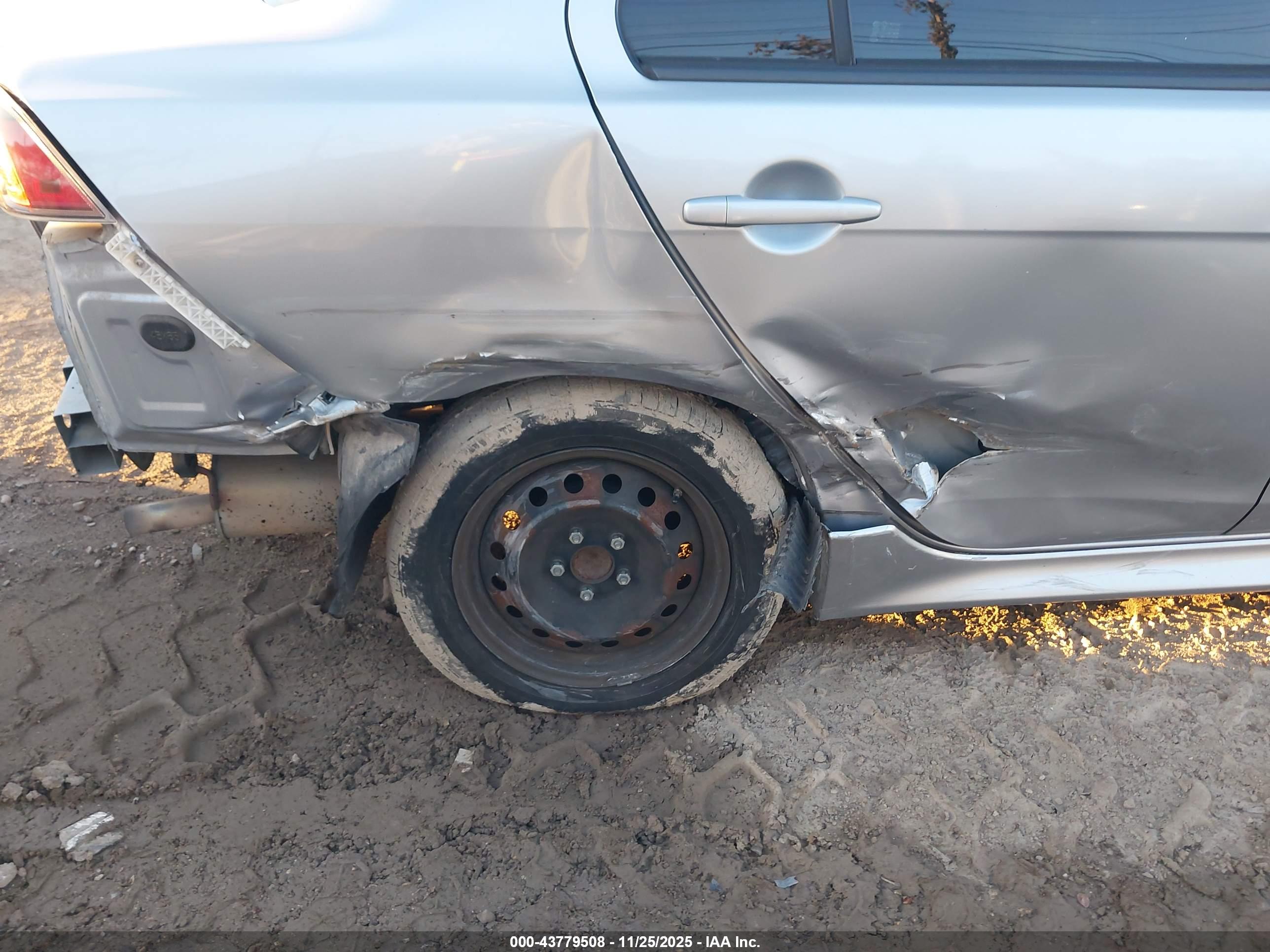 MITSUBISHI LANCER image 6