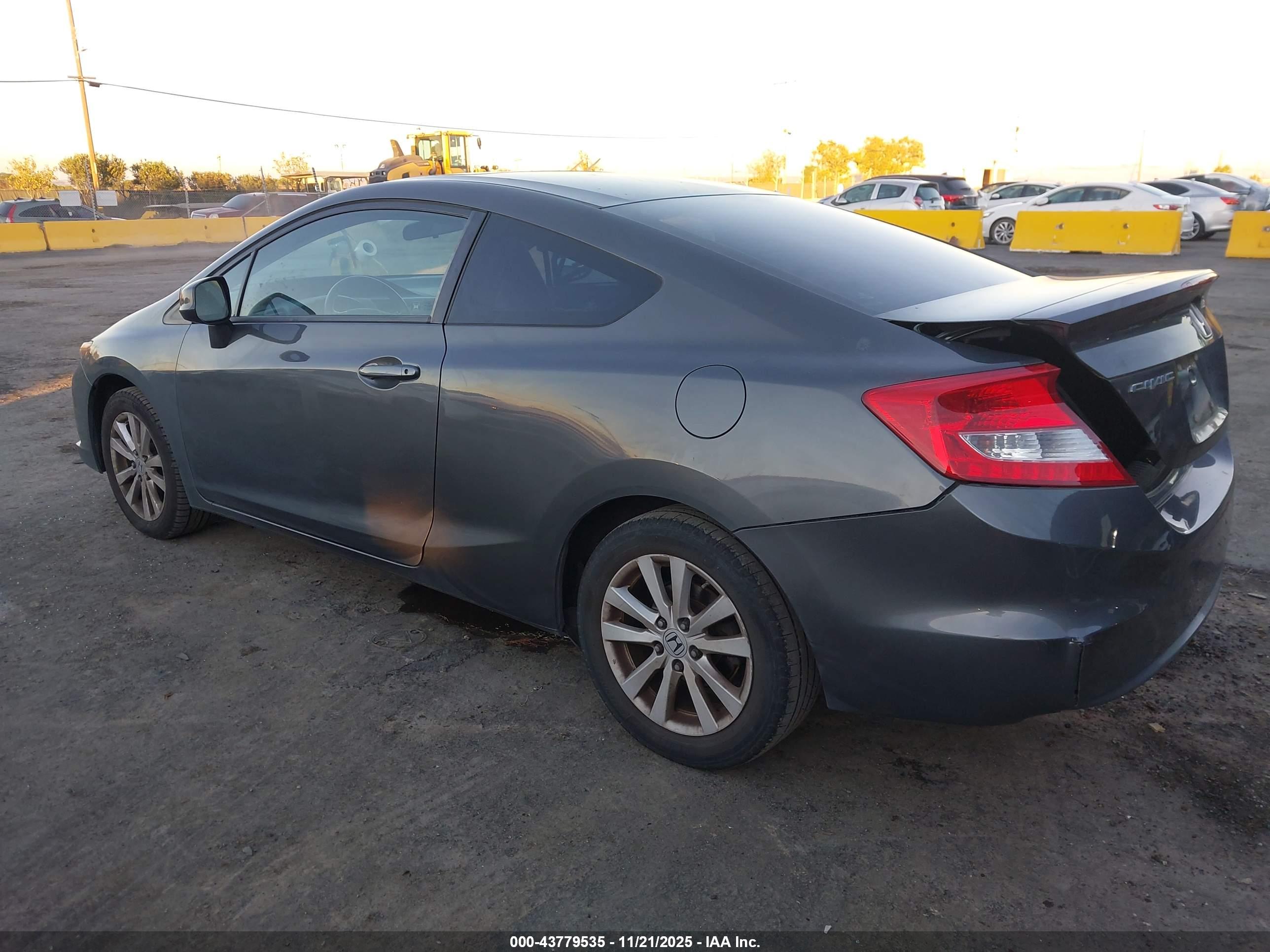 HONDA CIVIC image 3