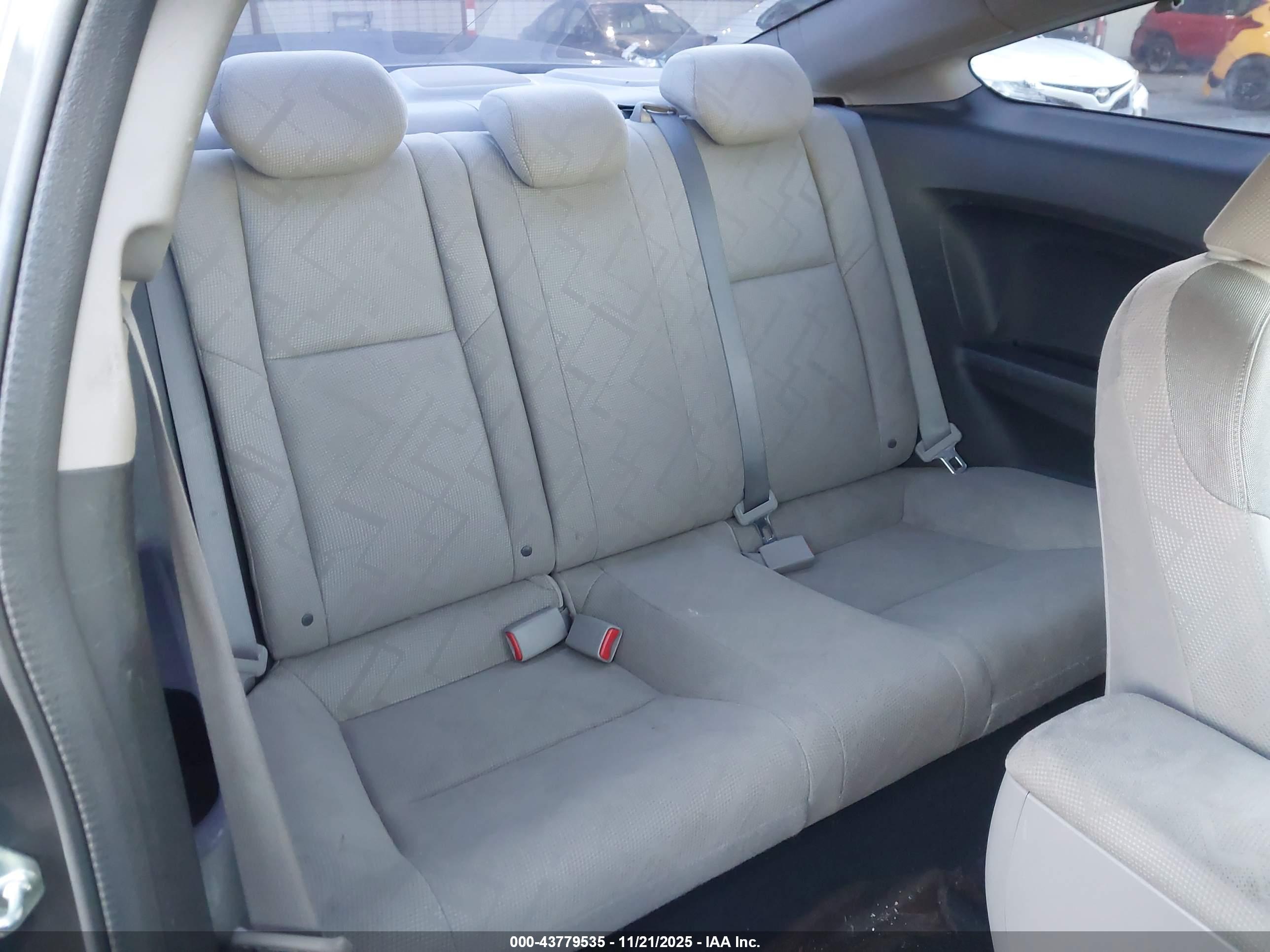 HONDA CIVIC image 8