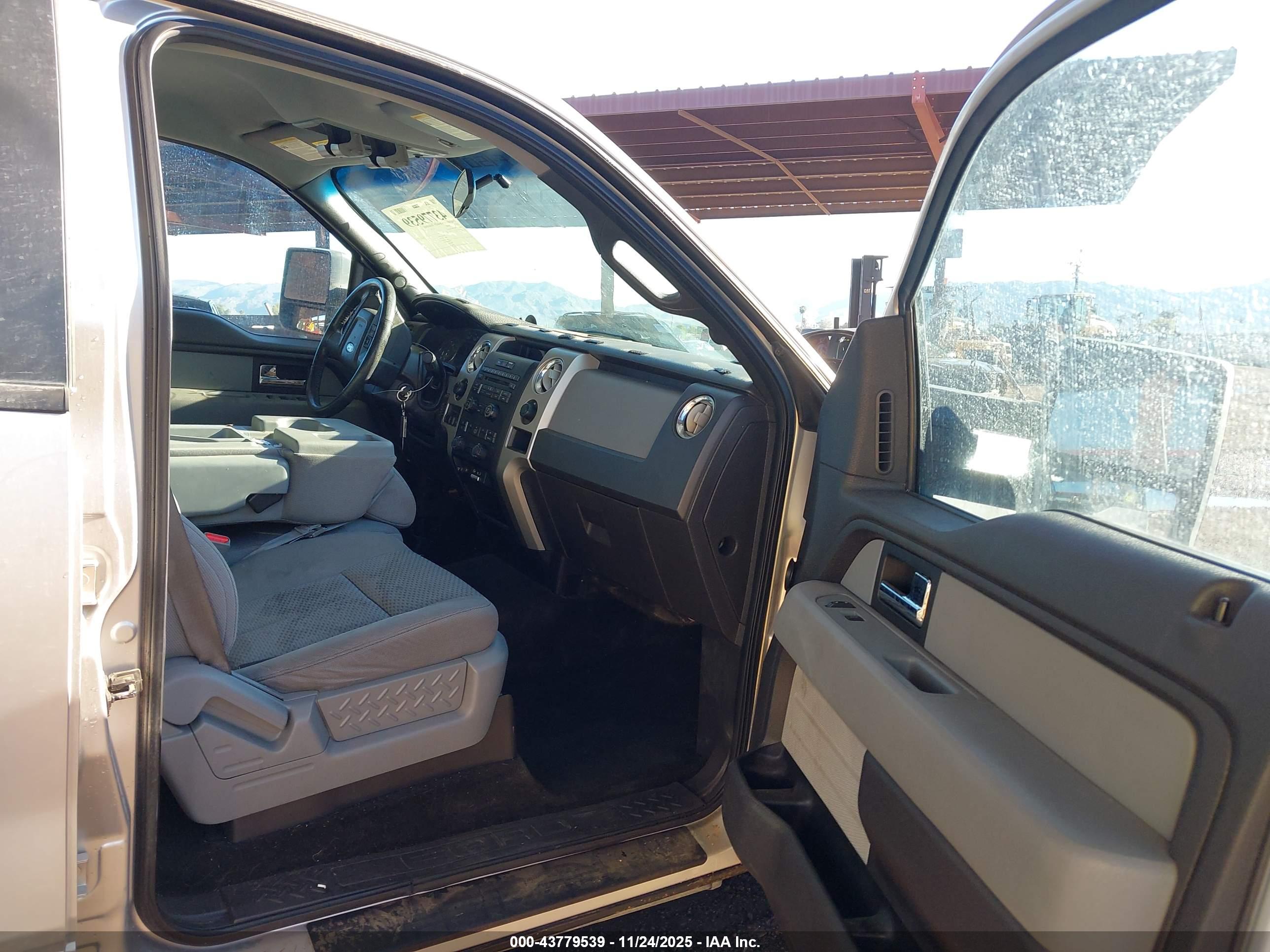 FORD F-150 image 5