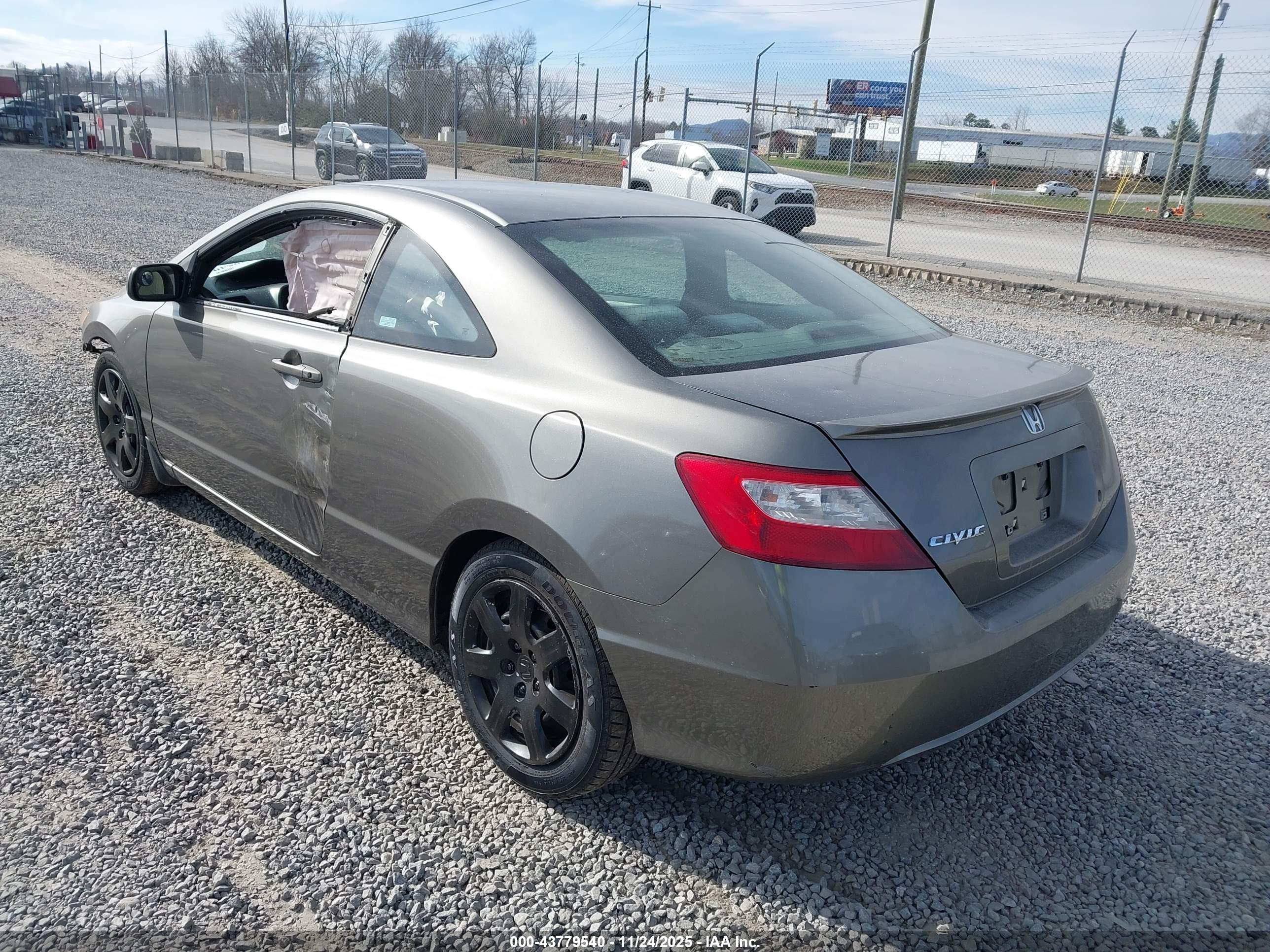 HONDA CIVIC image 3