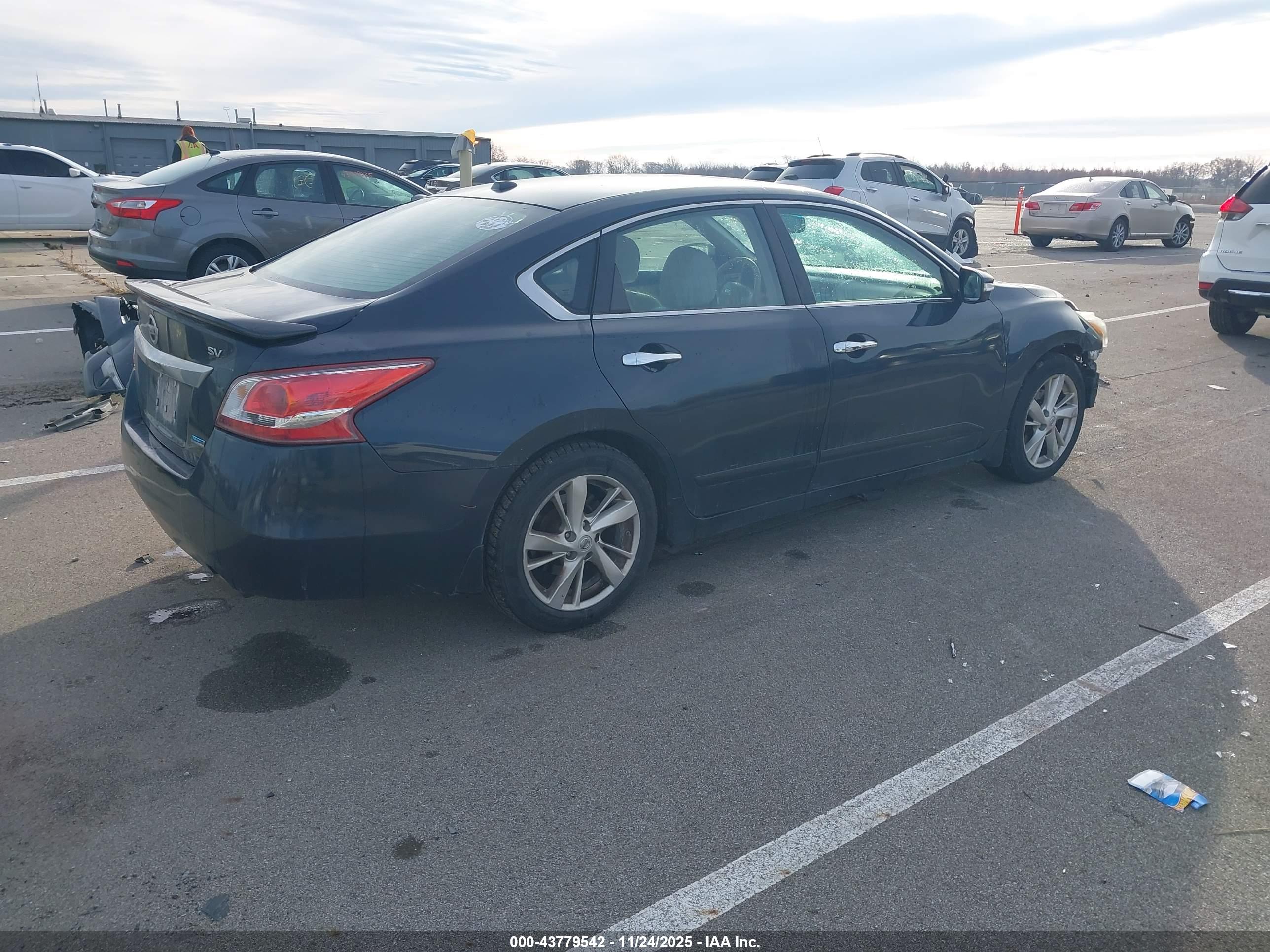 NISSAN ALTIMA image 4