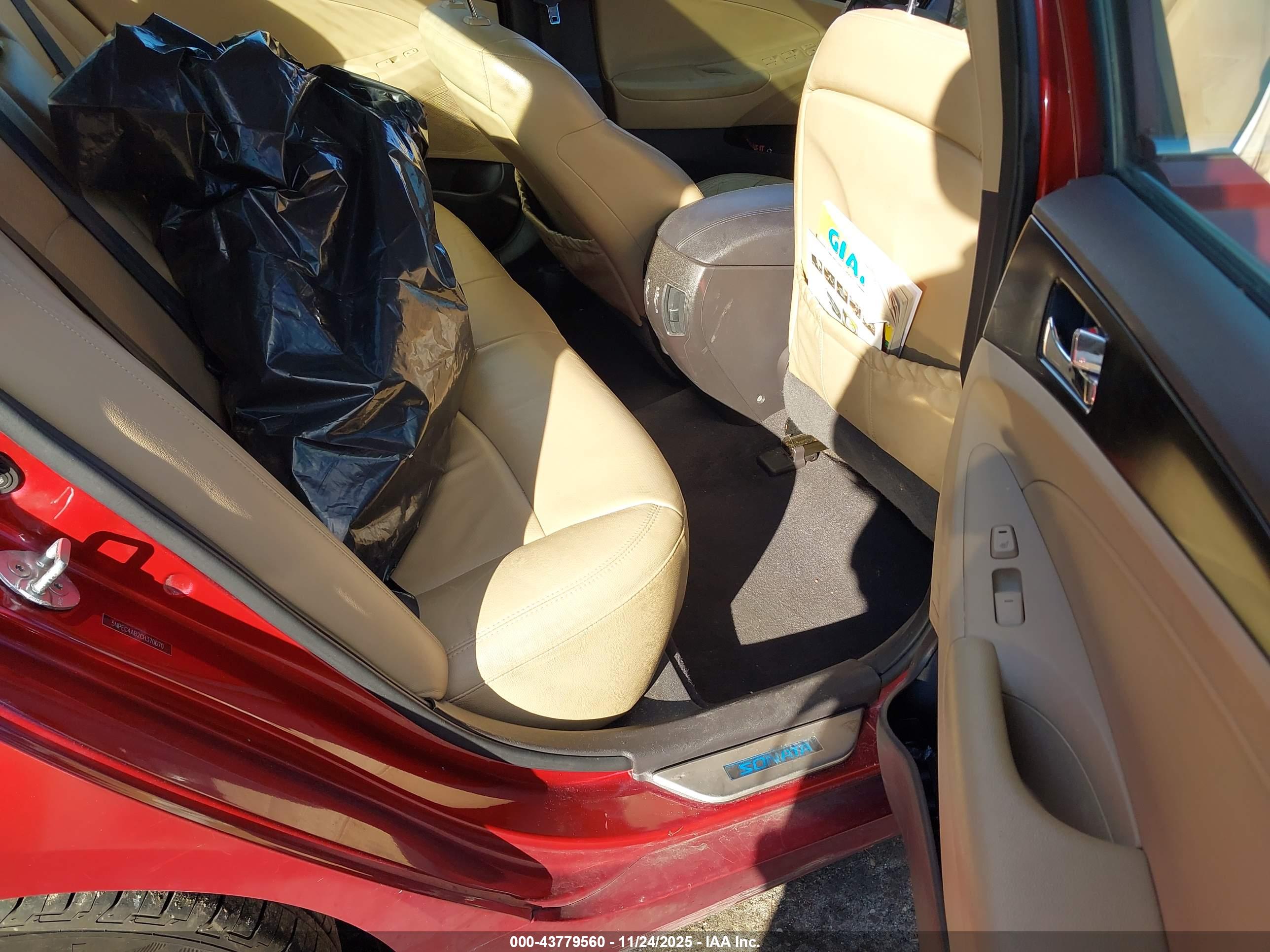 HYUNDAI SONATA image 8