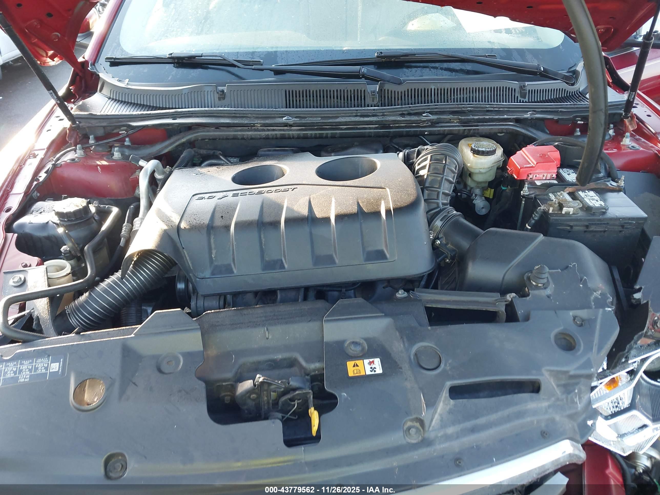 FORD TAURUS image 10