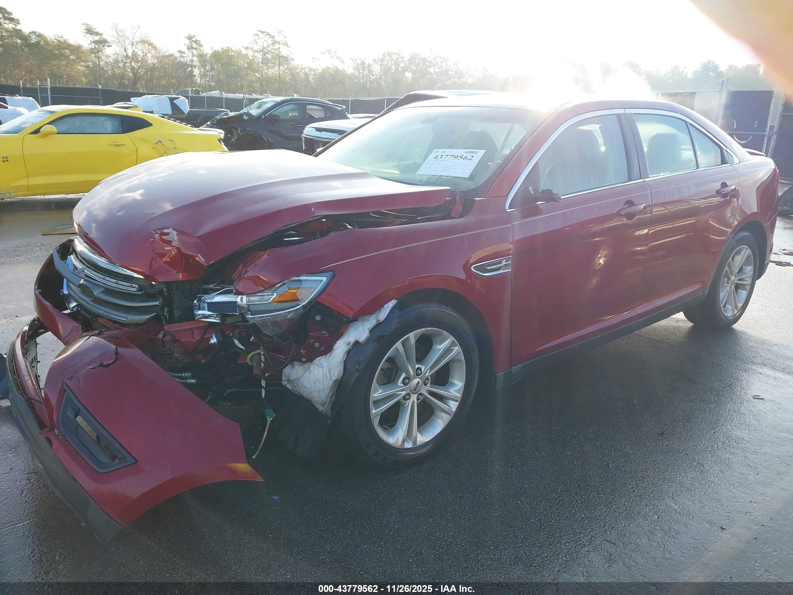 FORD TAURUS image 2