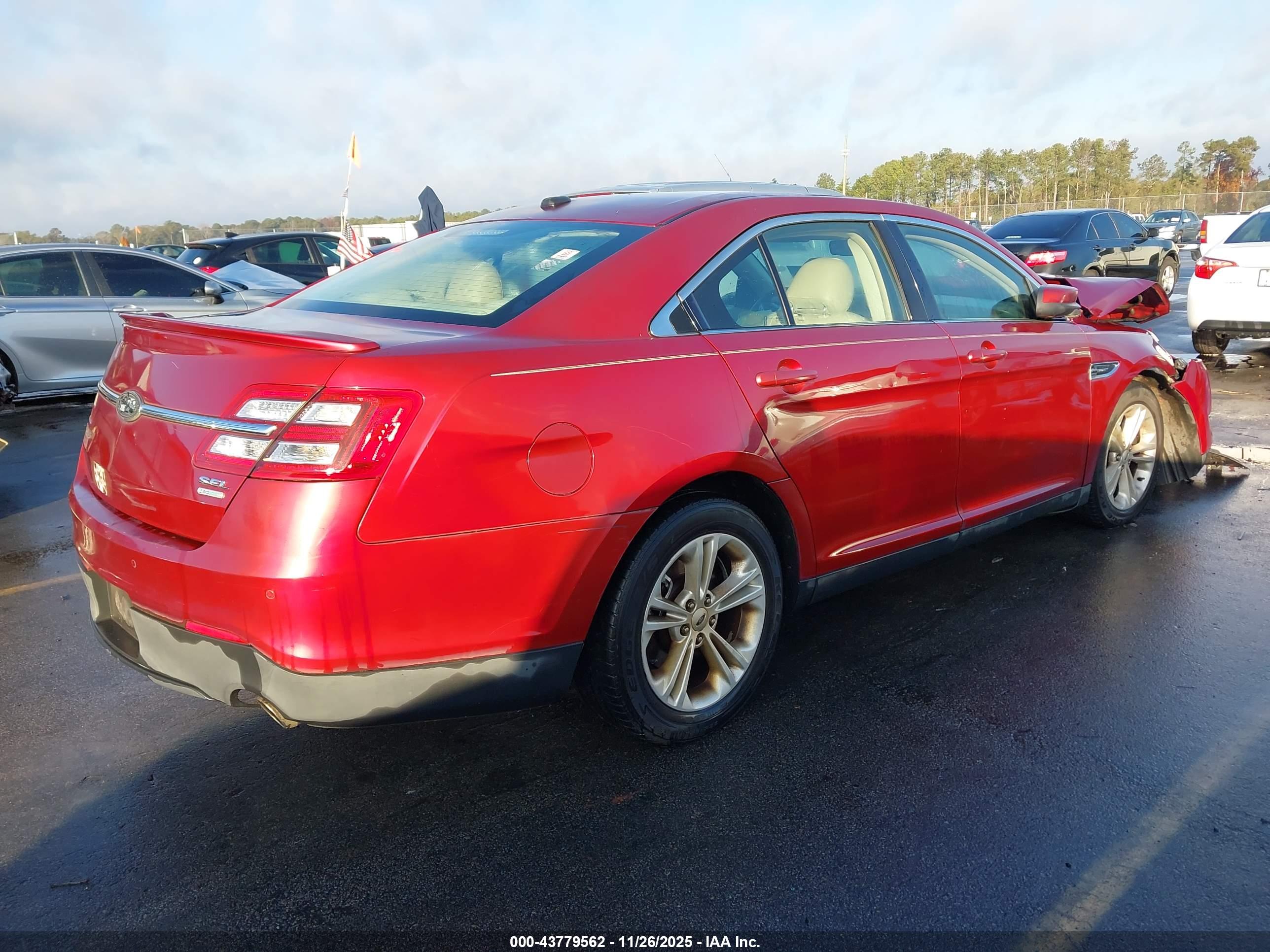 FORD TAURUS image 4