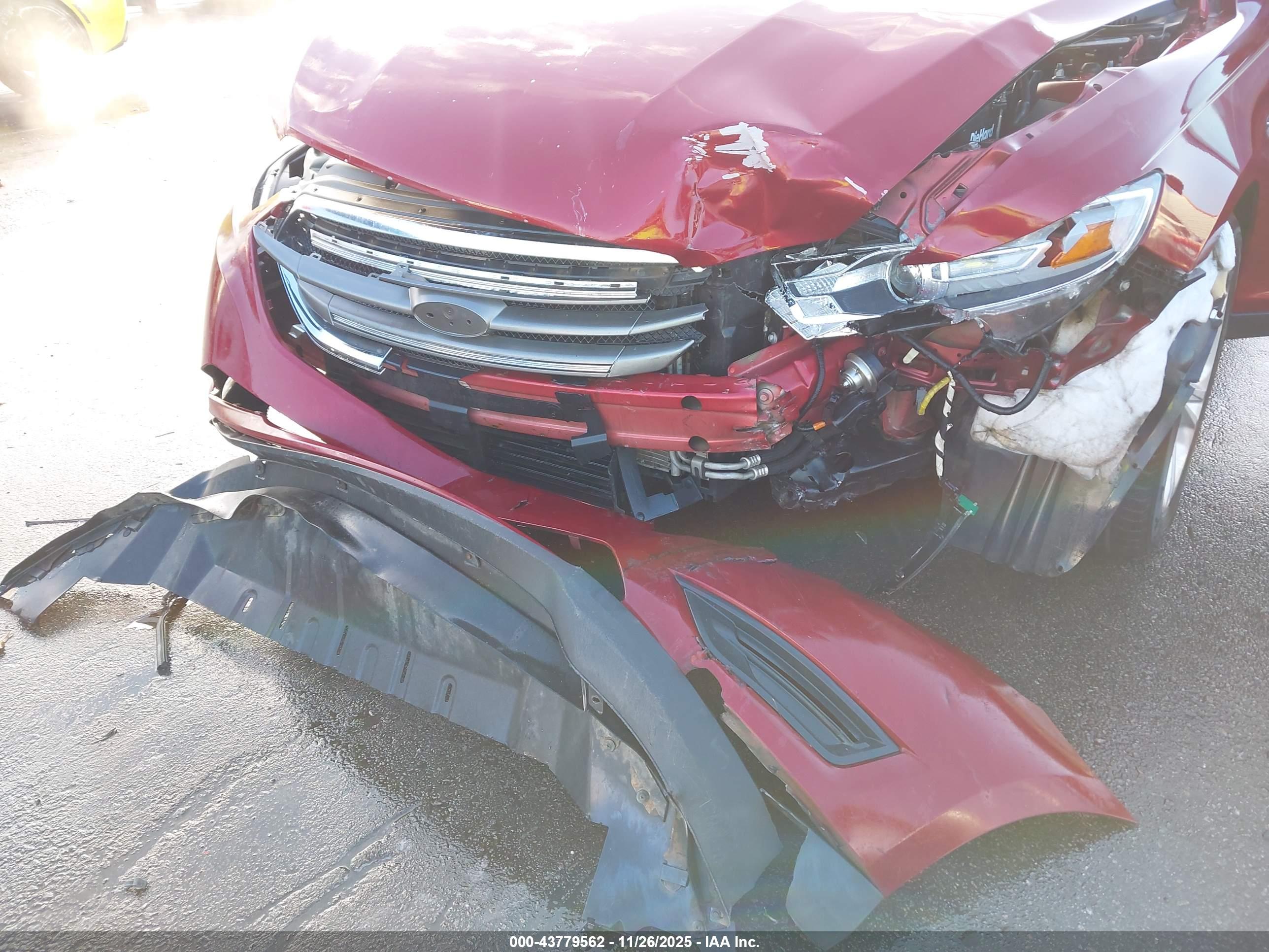 FORD TAURUS image 6