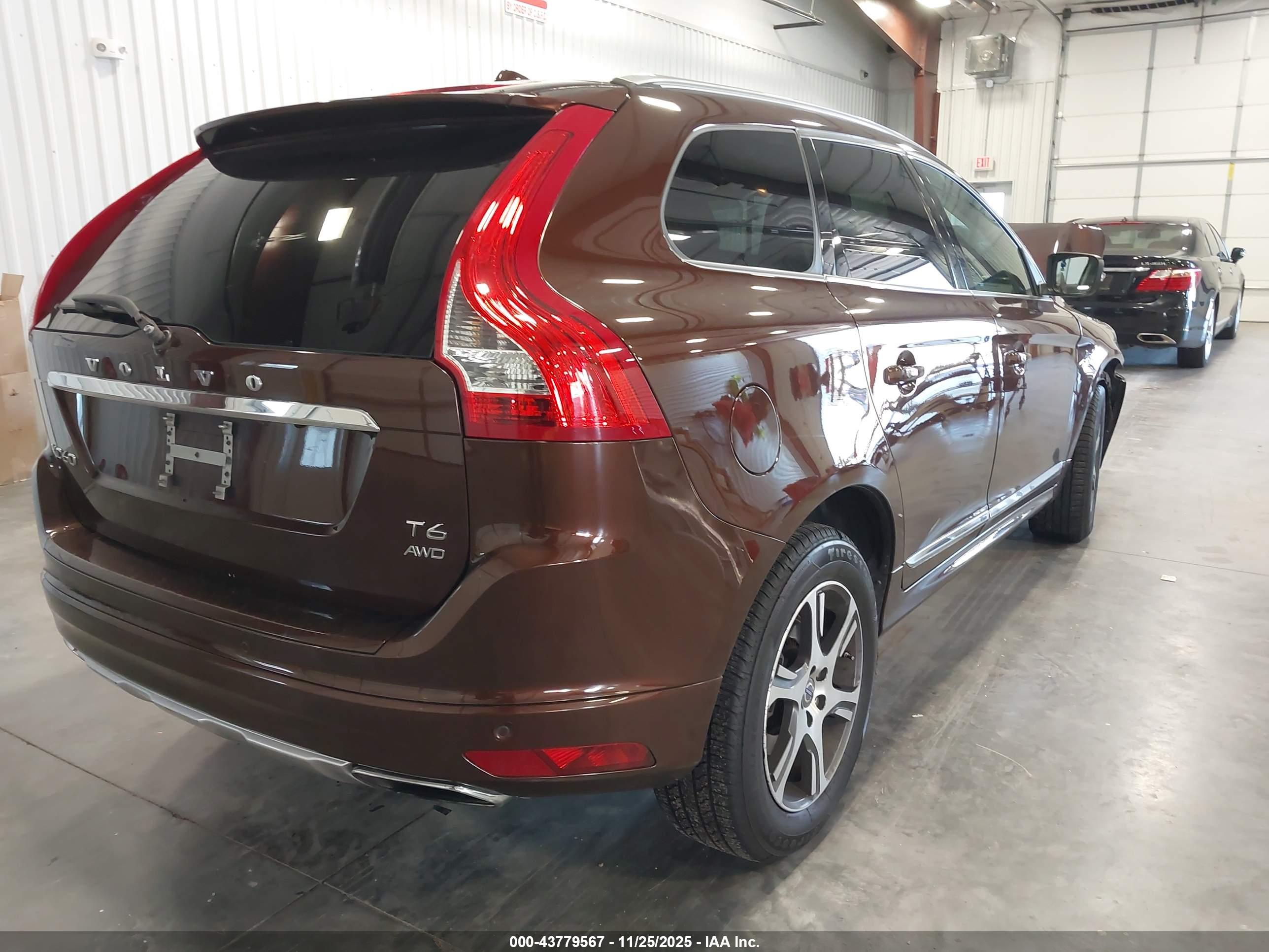VOLVO XC60 image 4