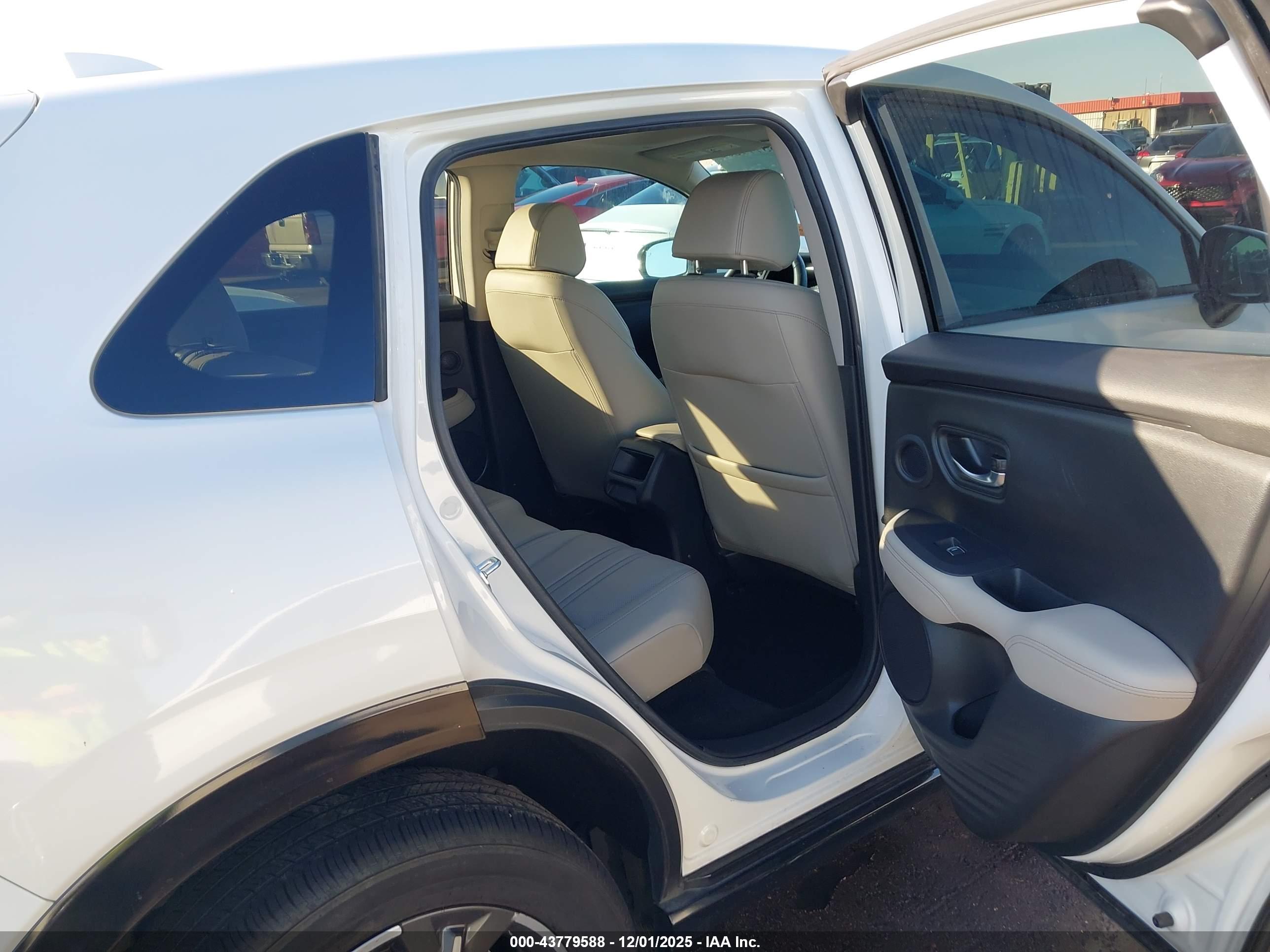 HONDA HR-V image 8
