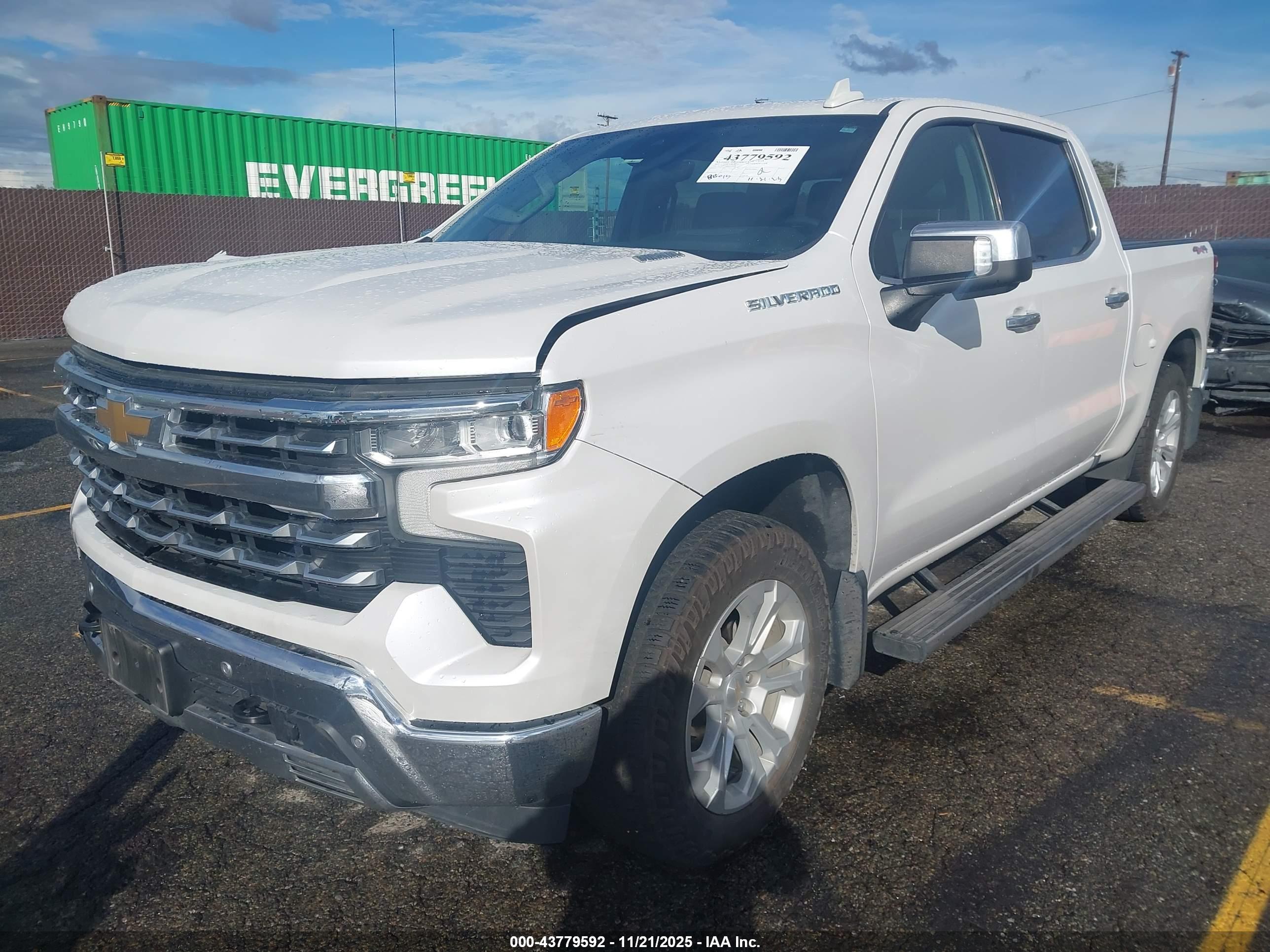 CHEVROLET SILVERADO image 2
