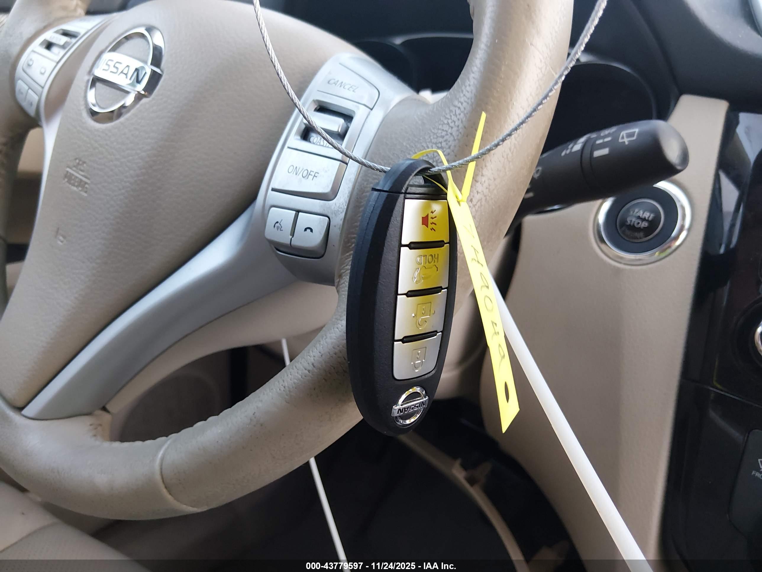 NISSAN ROGUE image 11