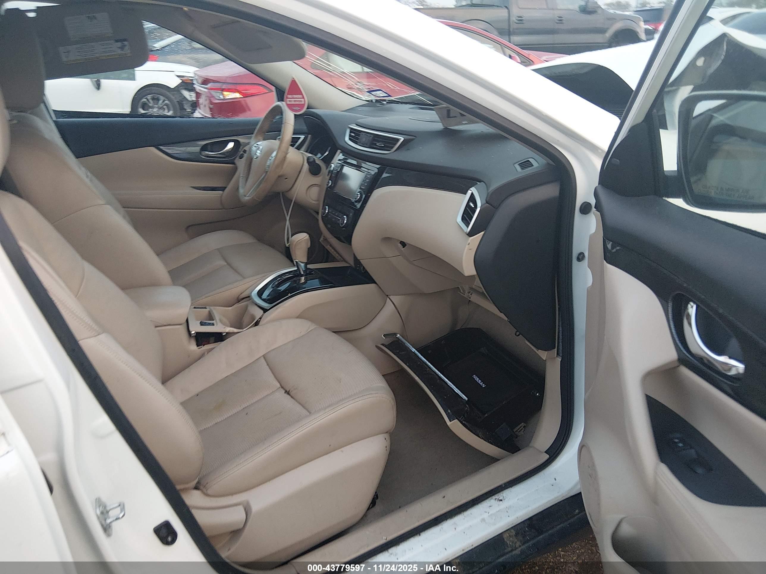 NISSAN ROGUE image 5