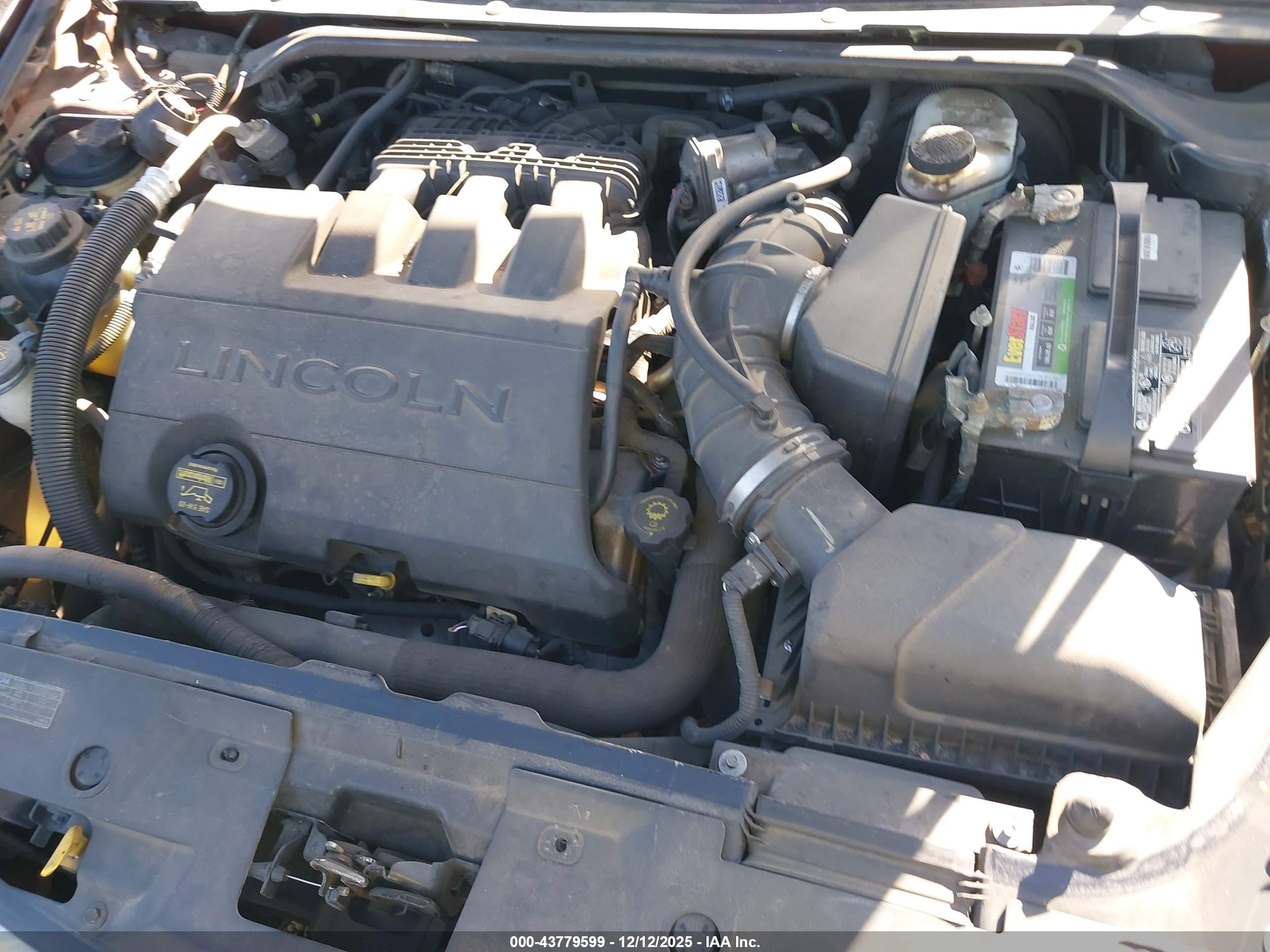 LINCOLN MKS image 10