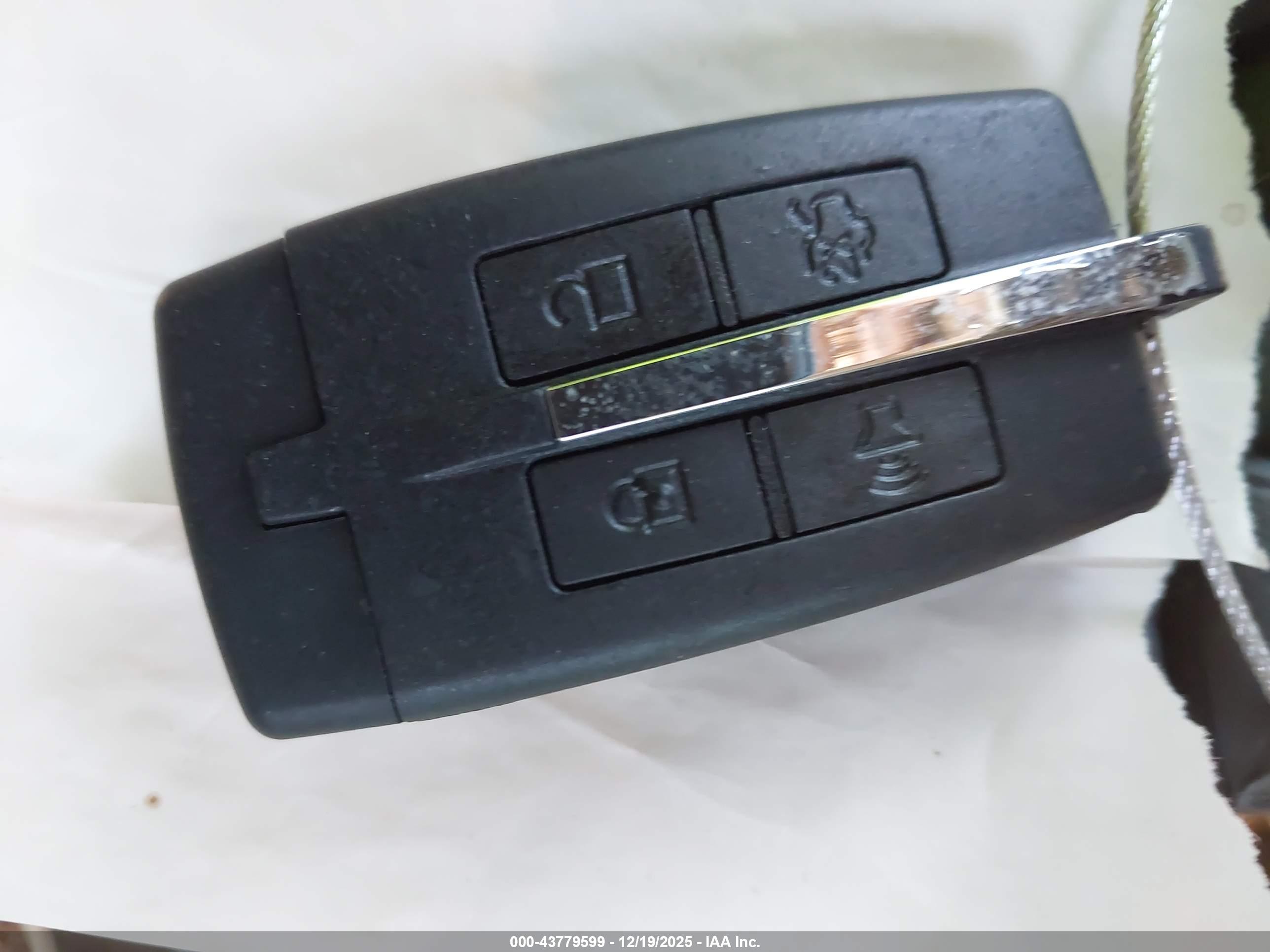 LINCOLN MKS image 11