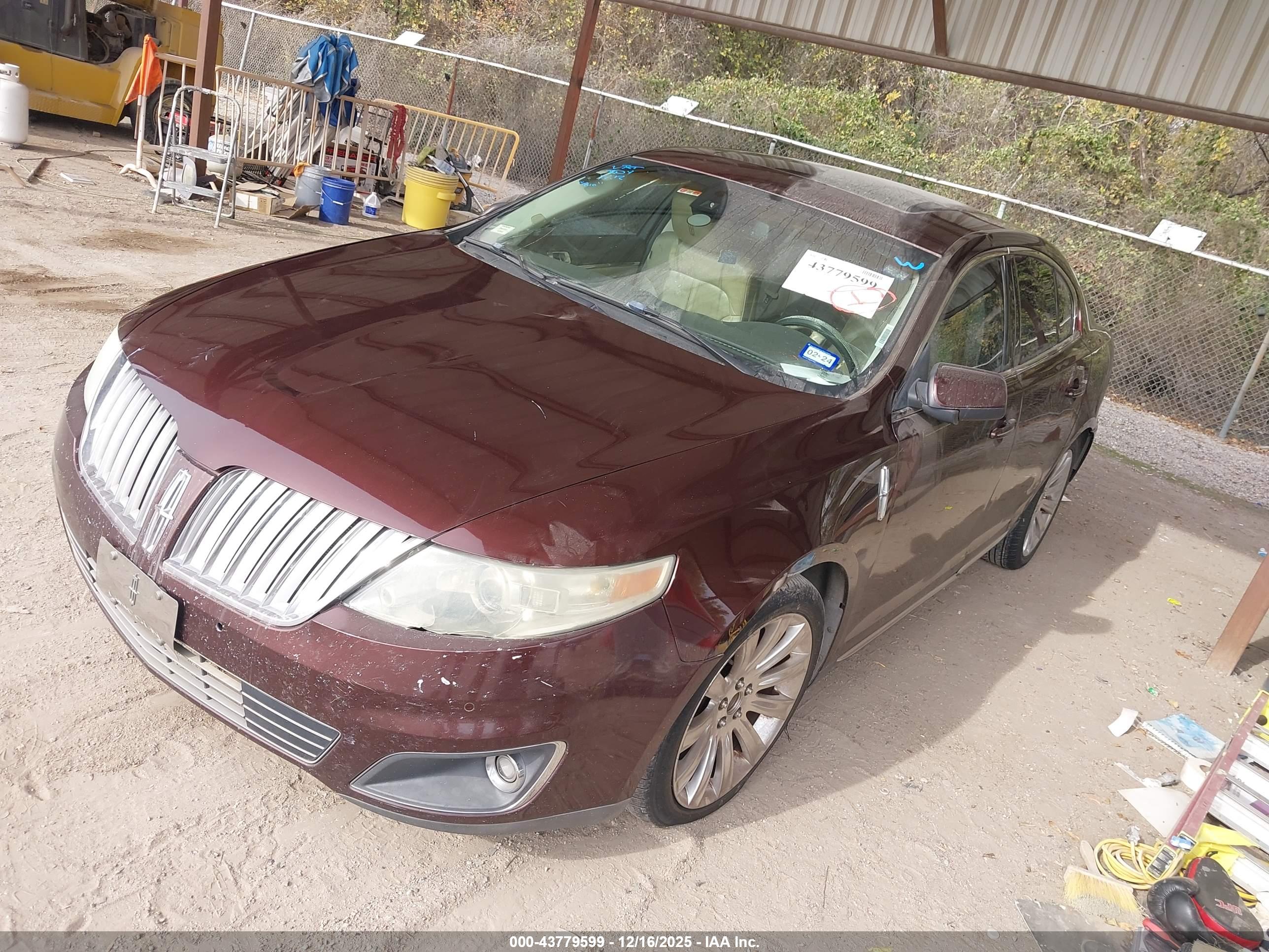 LINCOLN MKS image 2